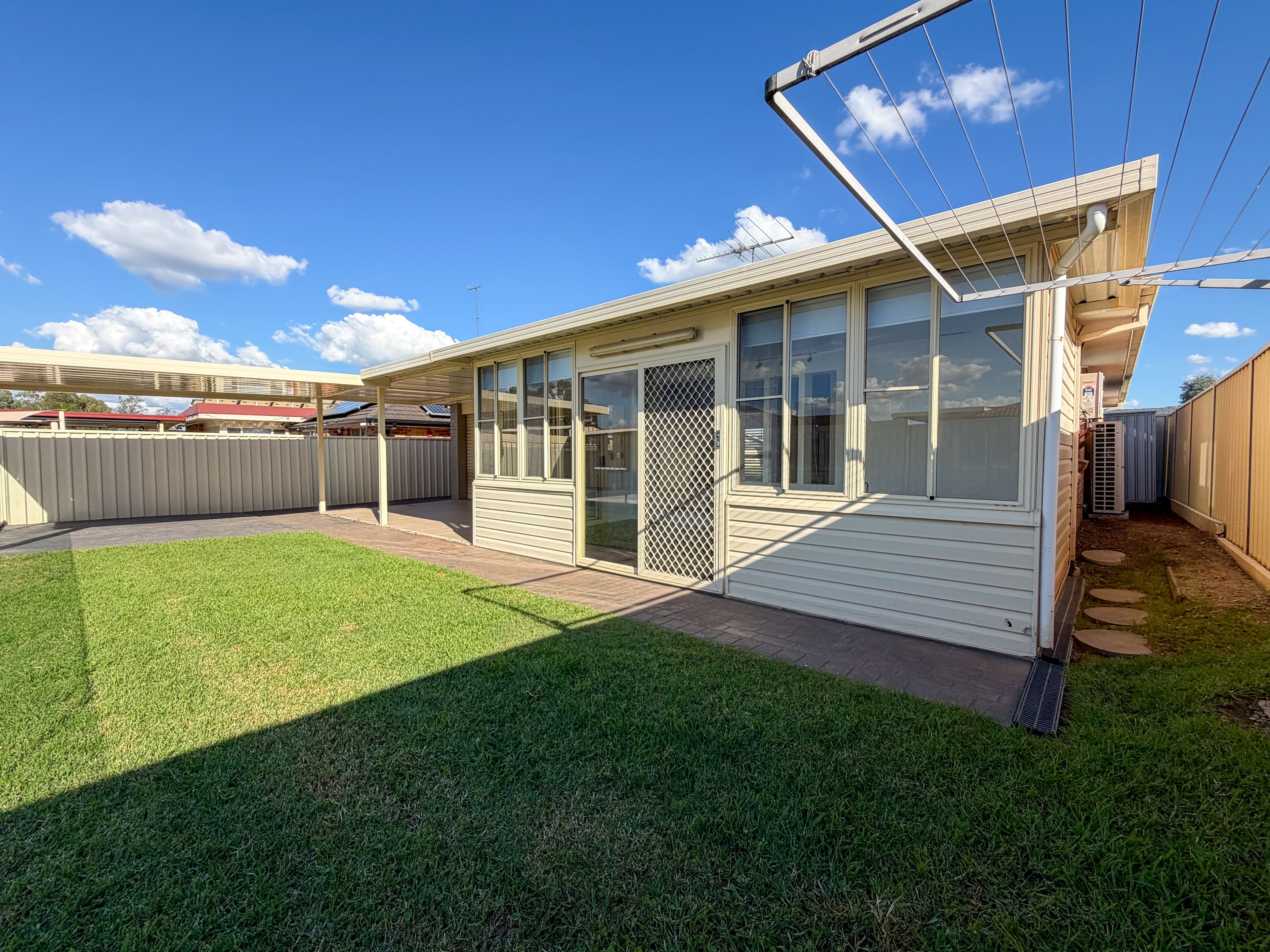 25 Paganini Crescent, Claremont Meadows, NSW