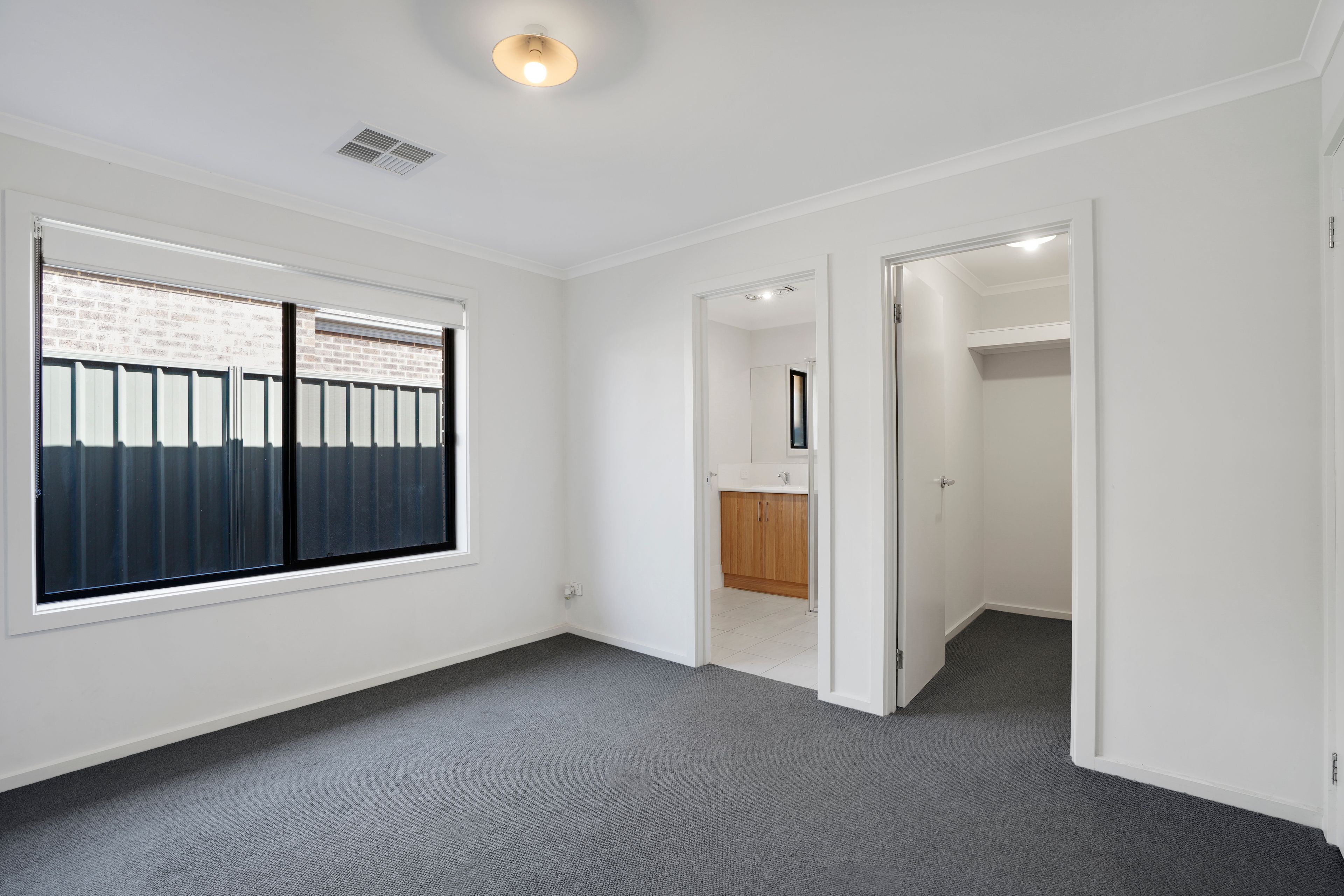 9 Frome Road — photo 3 of 16