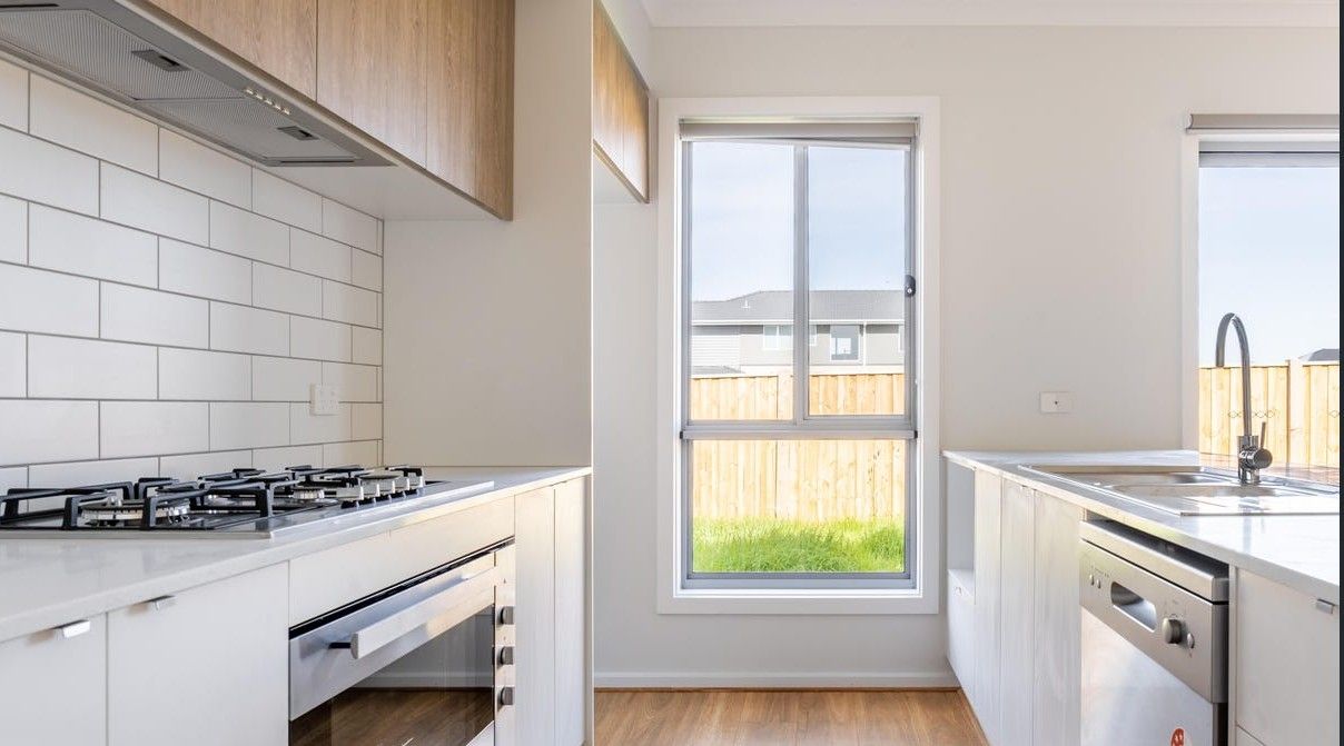 34 Pandorea Street — photo 4 of 14