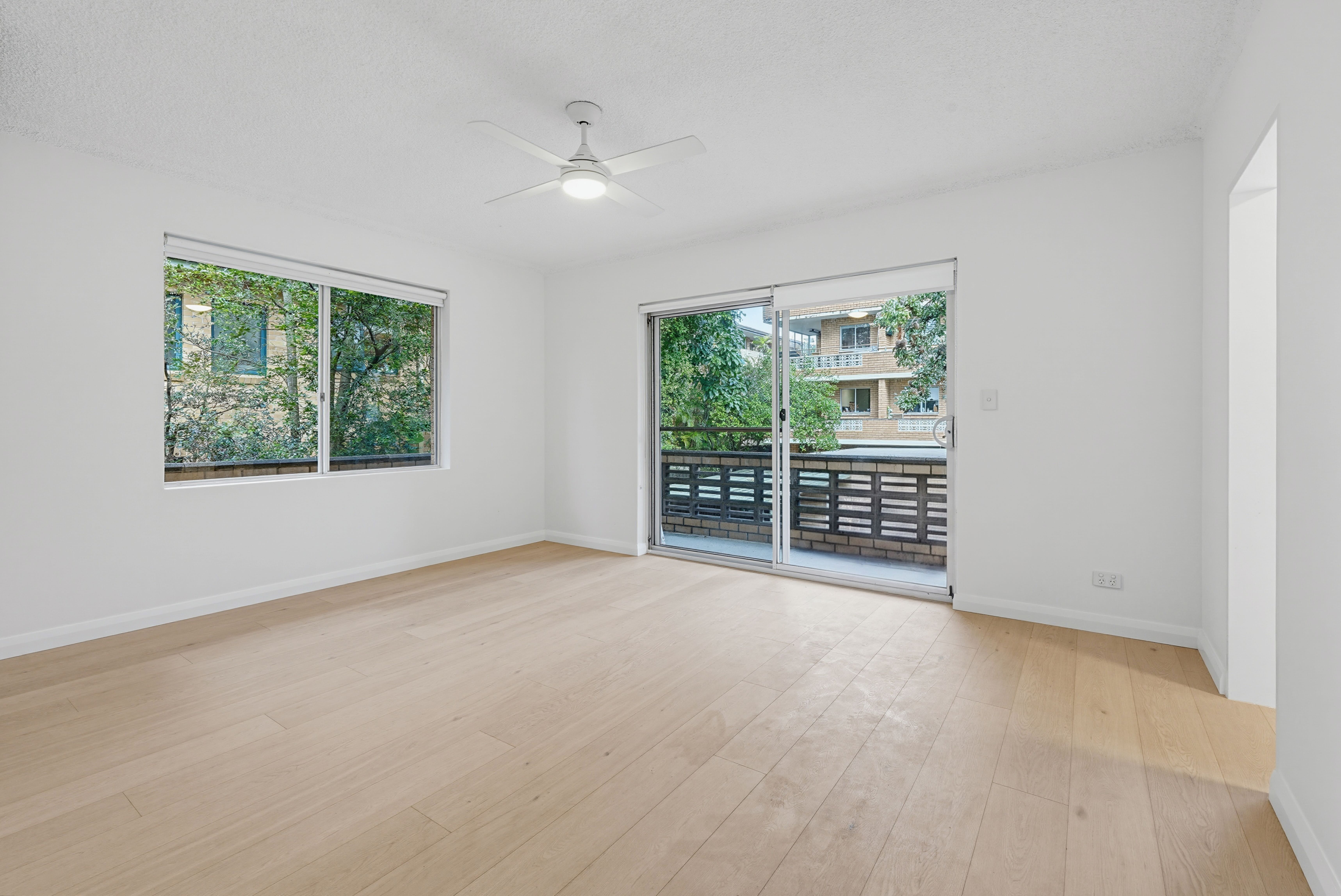 5/109 Oaks Avenue — photo from Ray White Northern Beaches