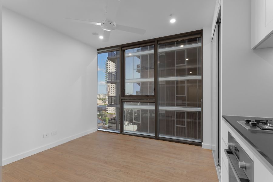 31606-1/1 Cordelia Street — photo 3 of 4