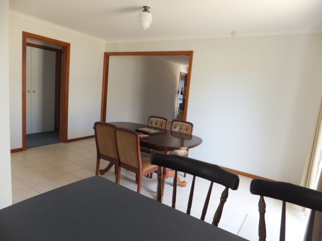 81 A Spence Street — photo 5 of 15