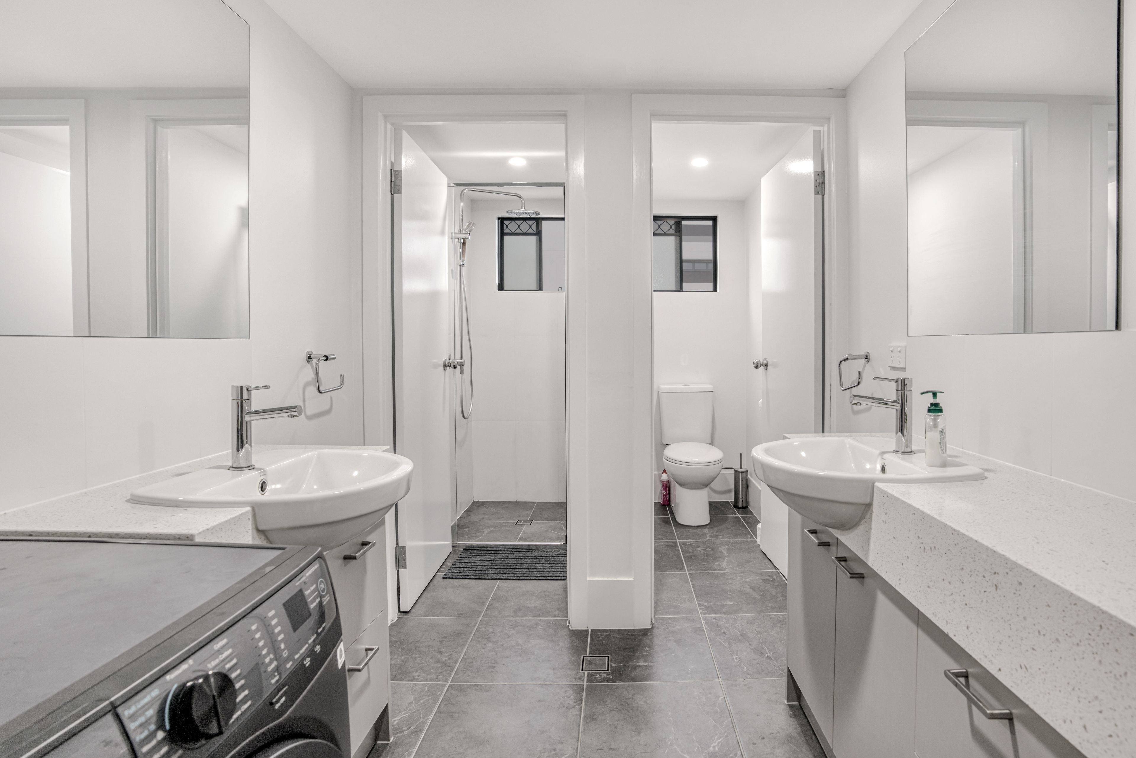28/14 Ferry Road — photo 4 of 6