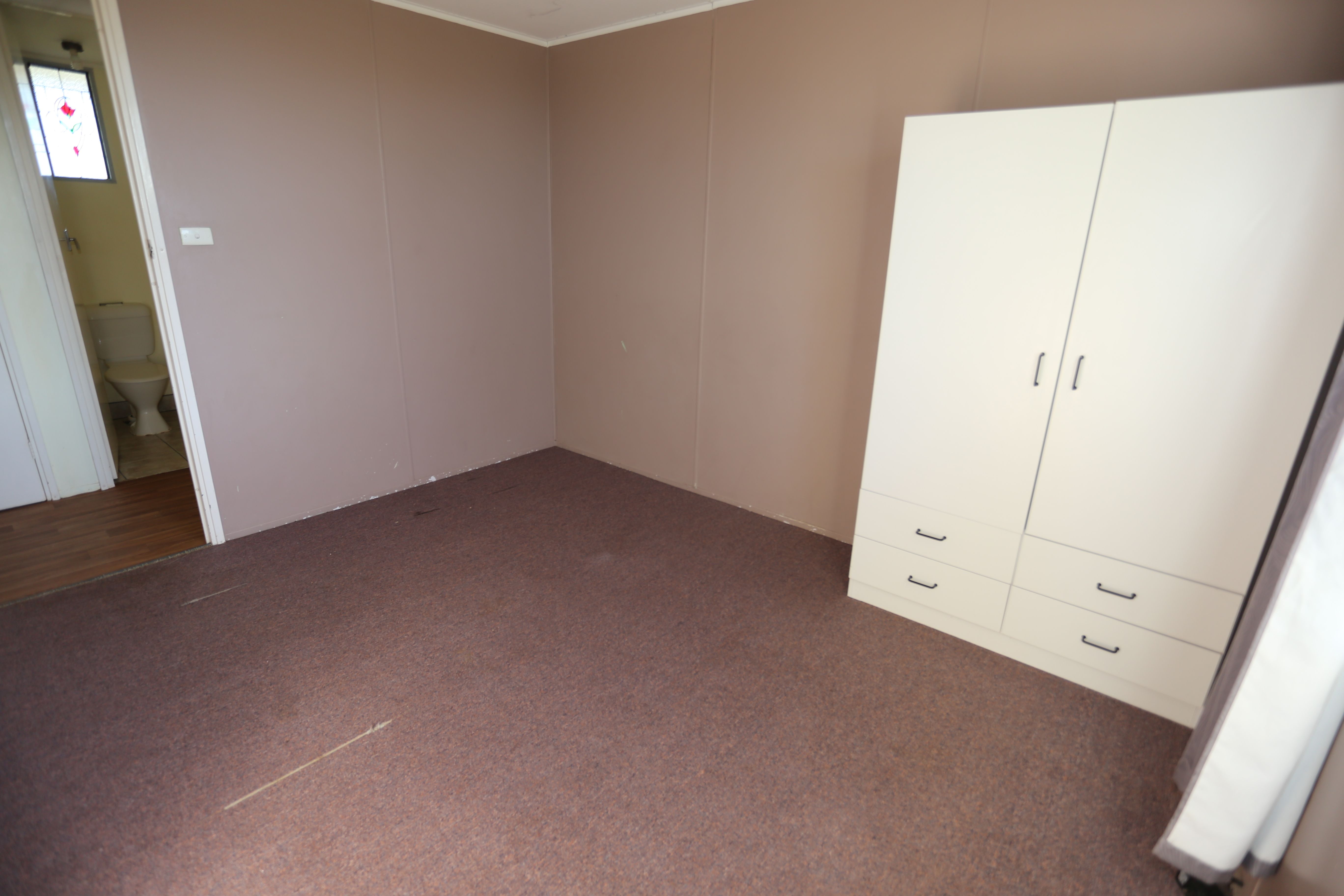 13 Grevillea Crescent — photo 6 of 9