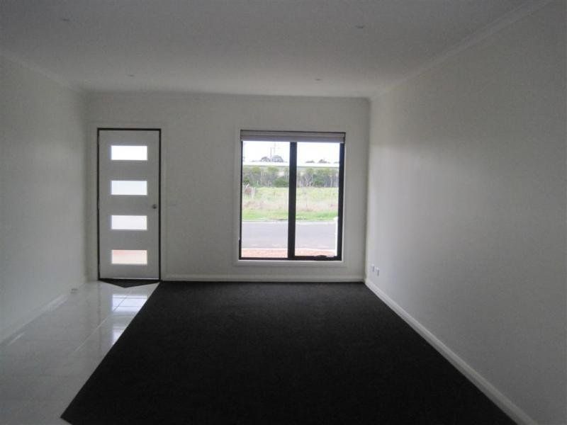 1/27 Hall Street, White Hills, VIC 3550