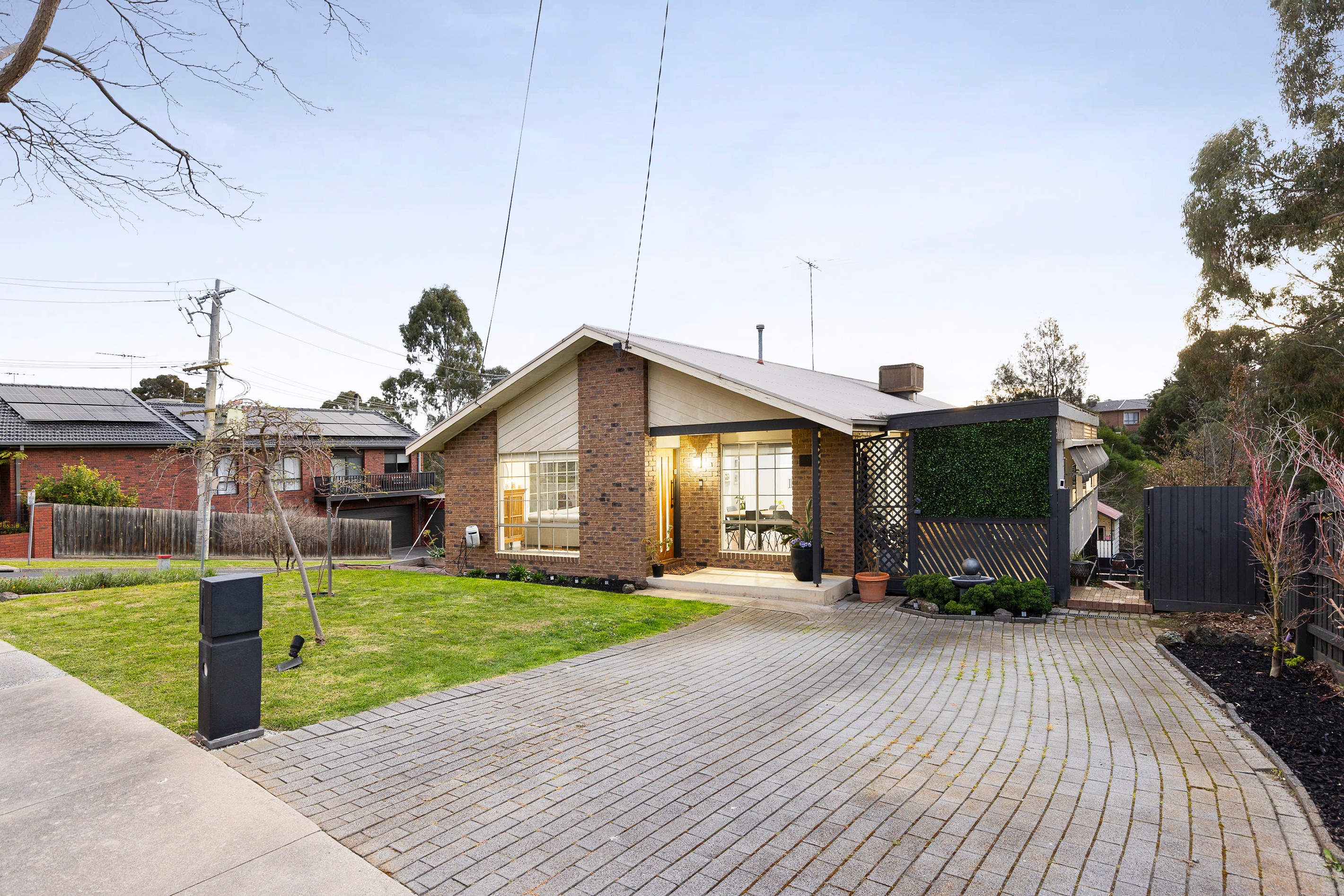 190 Erinbank Crescent, Attwood, VIC 3049