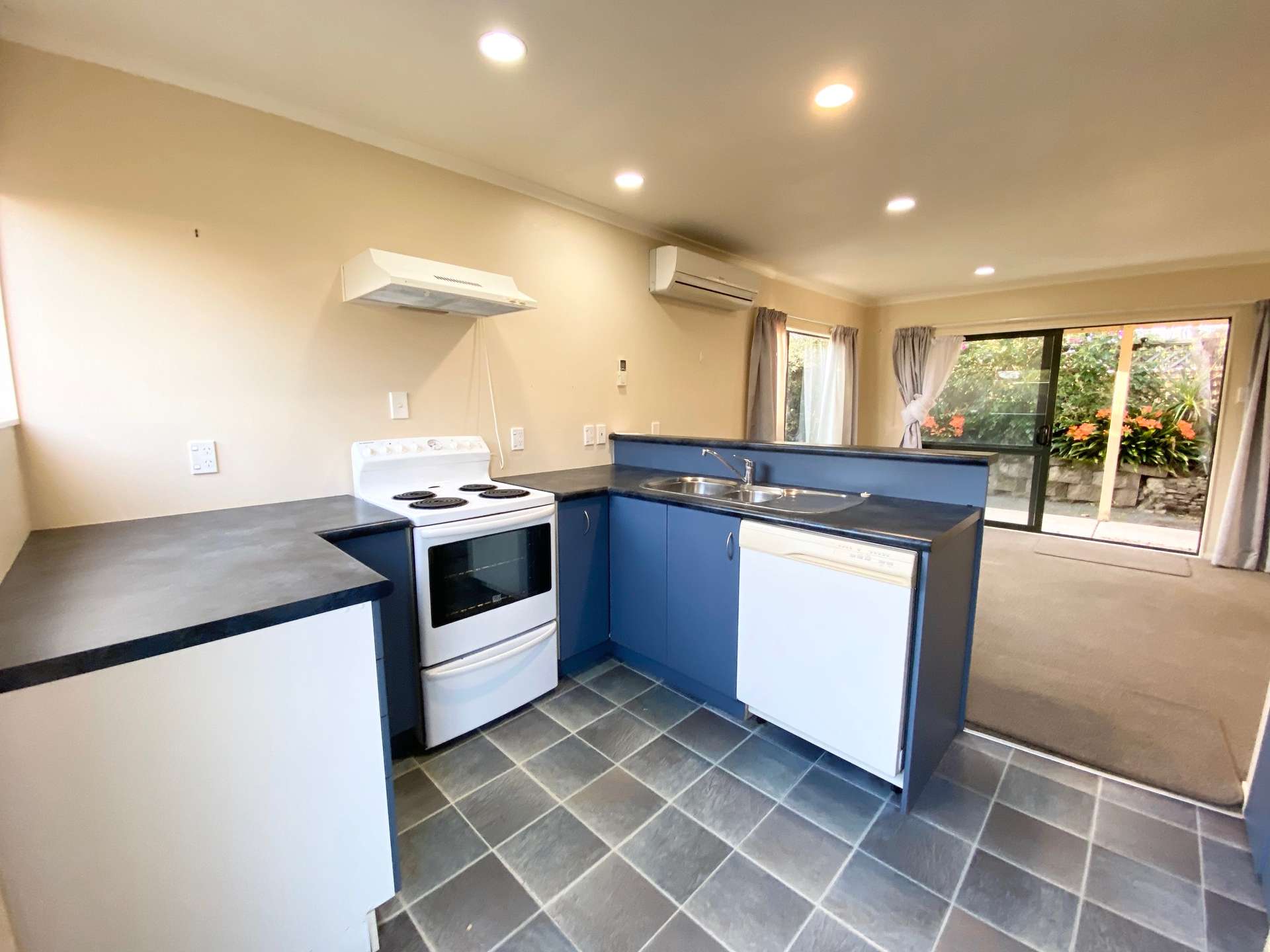 22A Garnet Drive photo 1