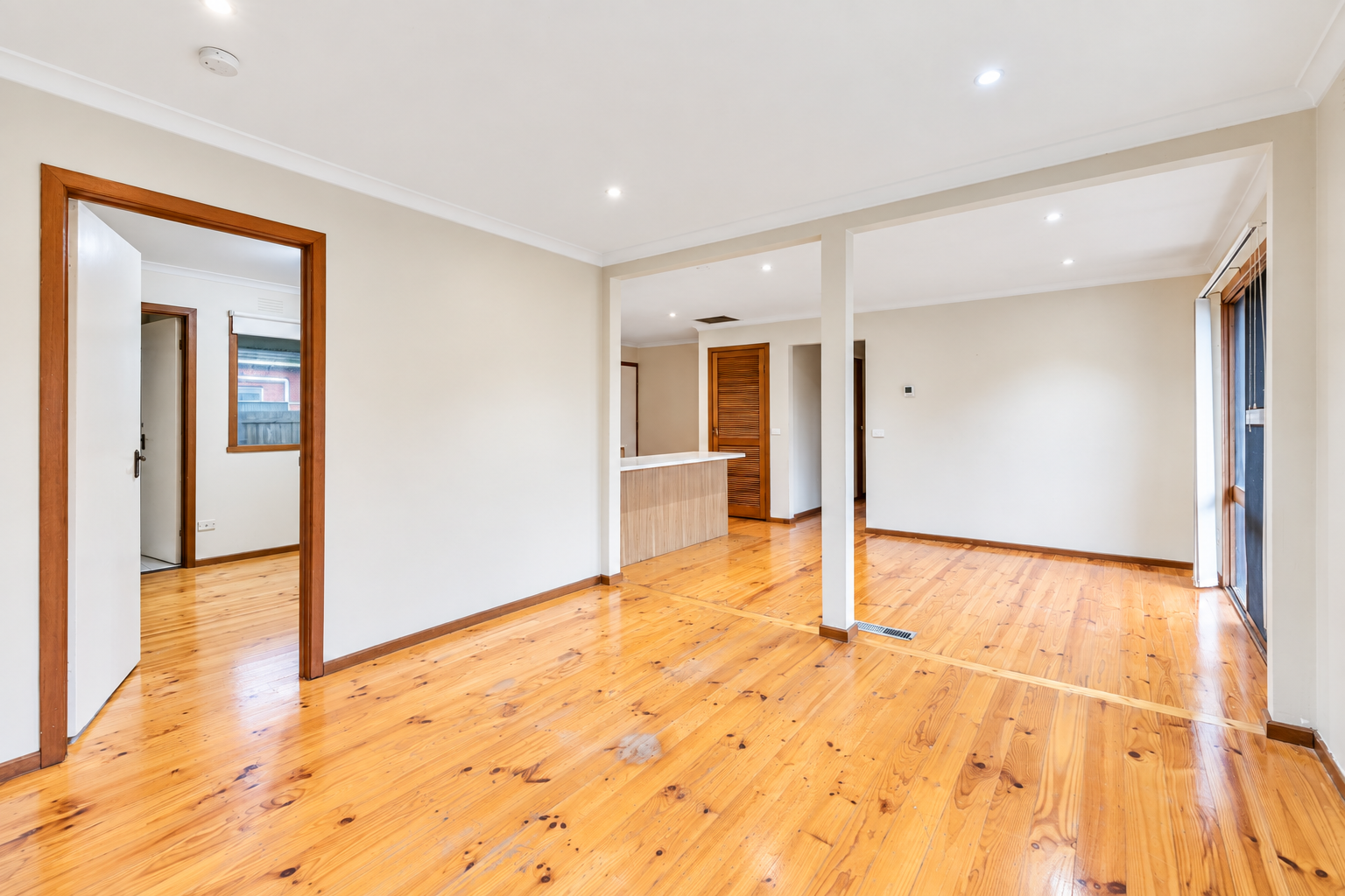 703 Heatherton Road — photo 4 of 10