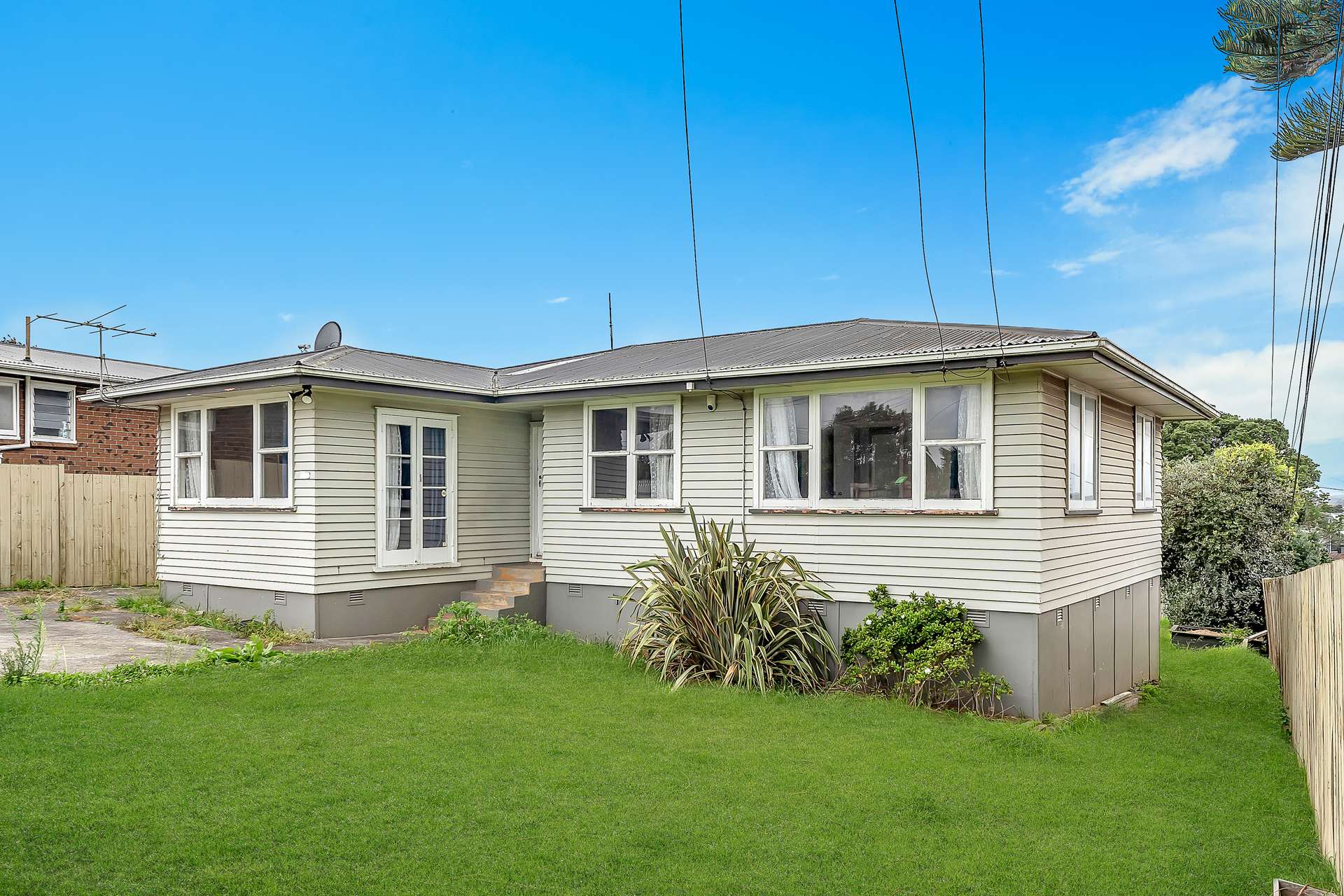 14 McLennan Road photo 2