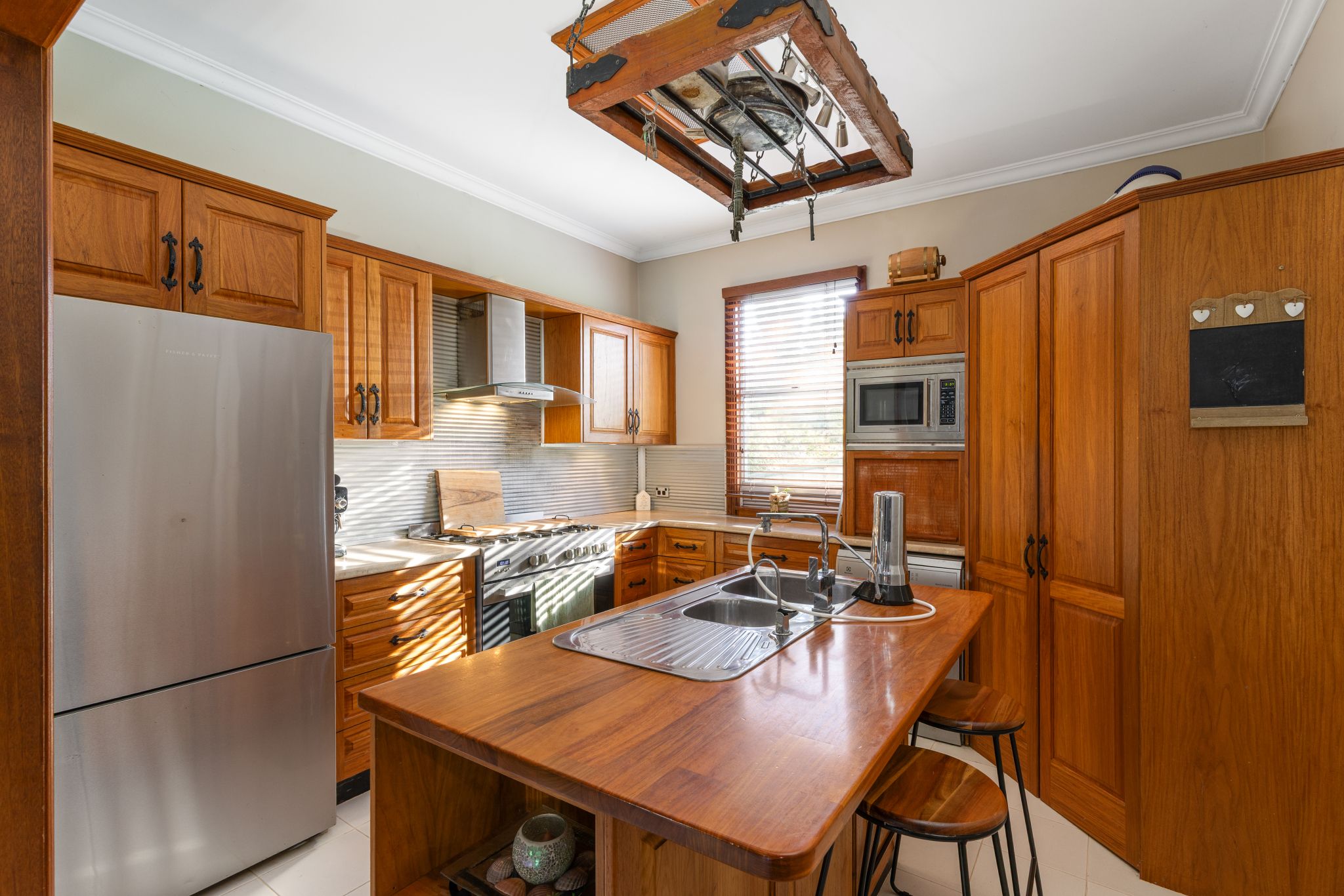 54 Hill Street — photo 8 of 30
