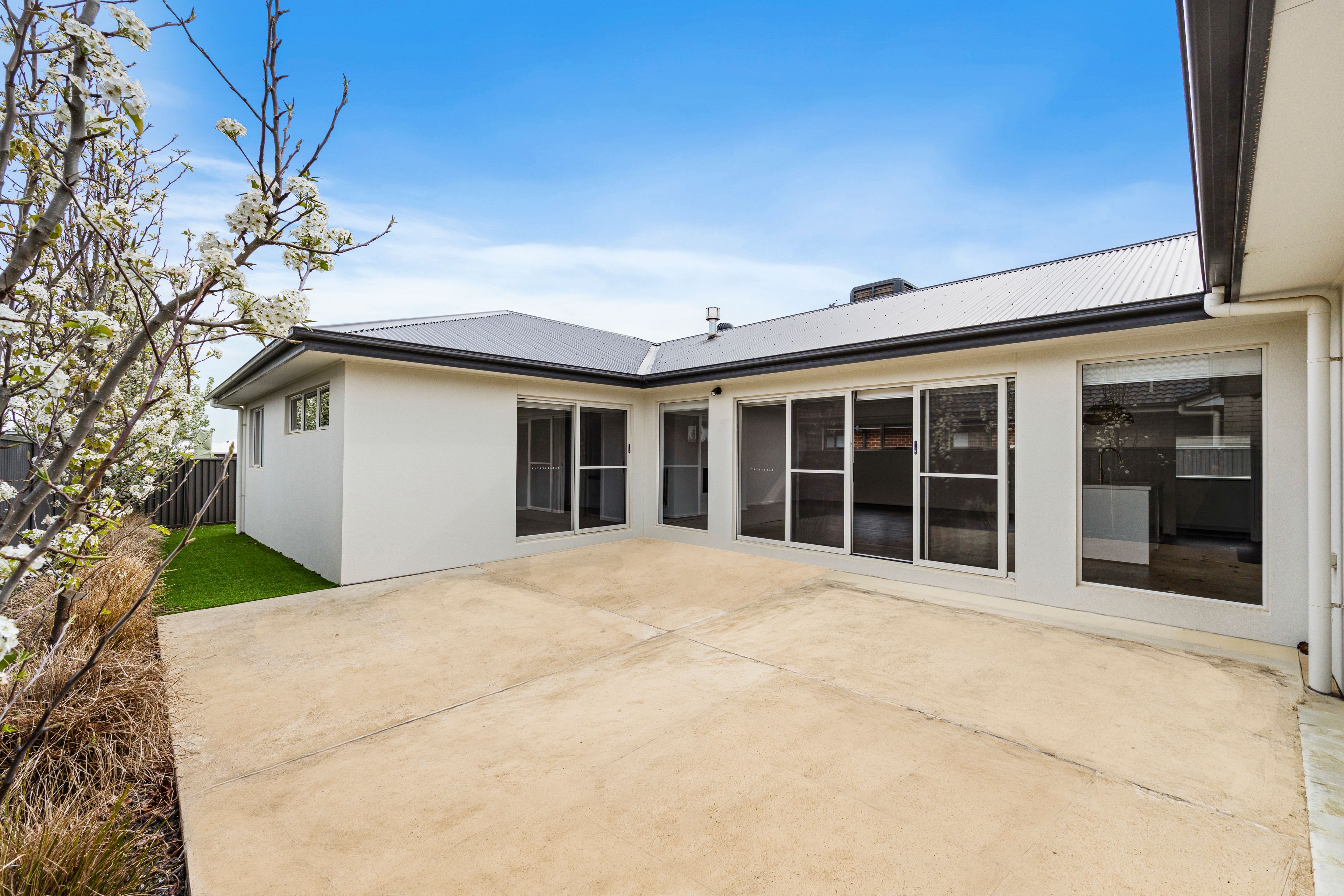 33 Moore Way — photo 10 of 10