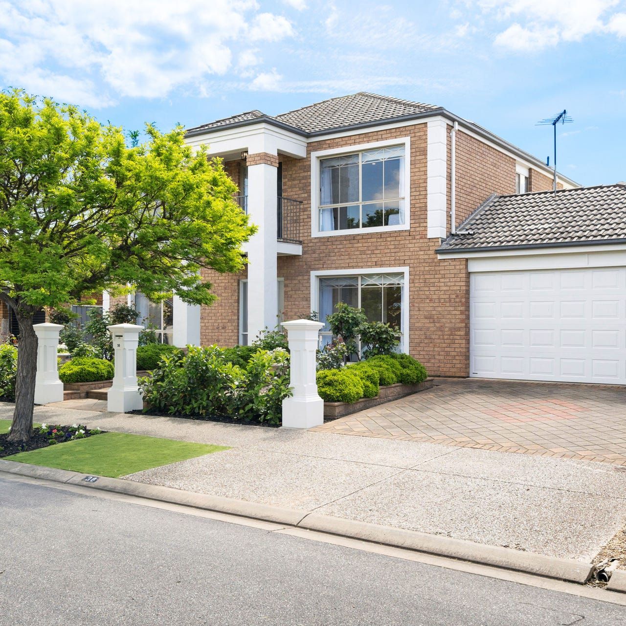 38 Mallard Crescent, Mawson Lakes SA 5095