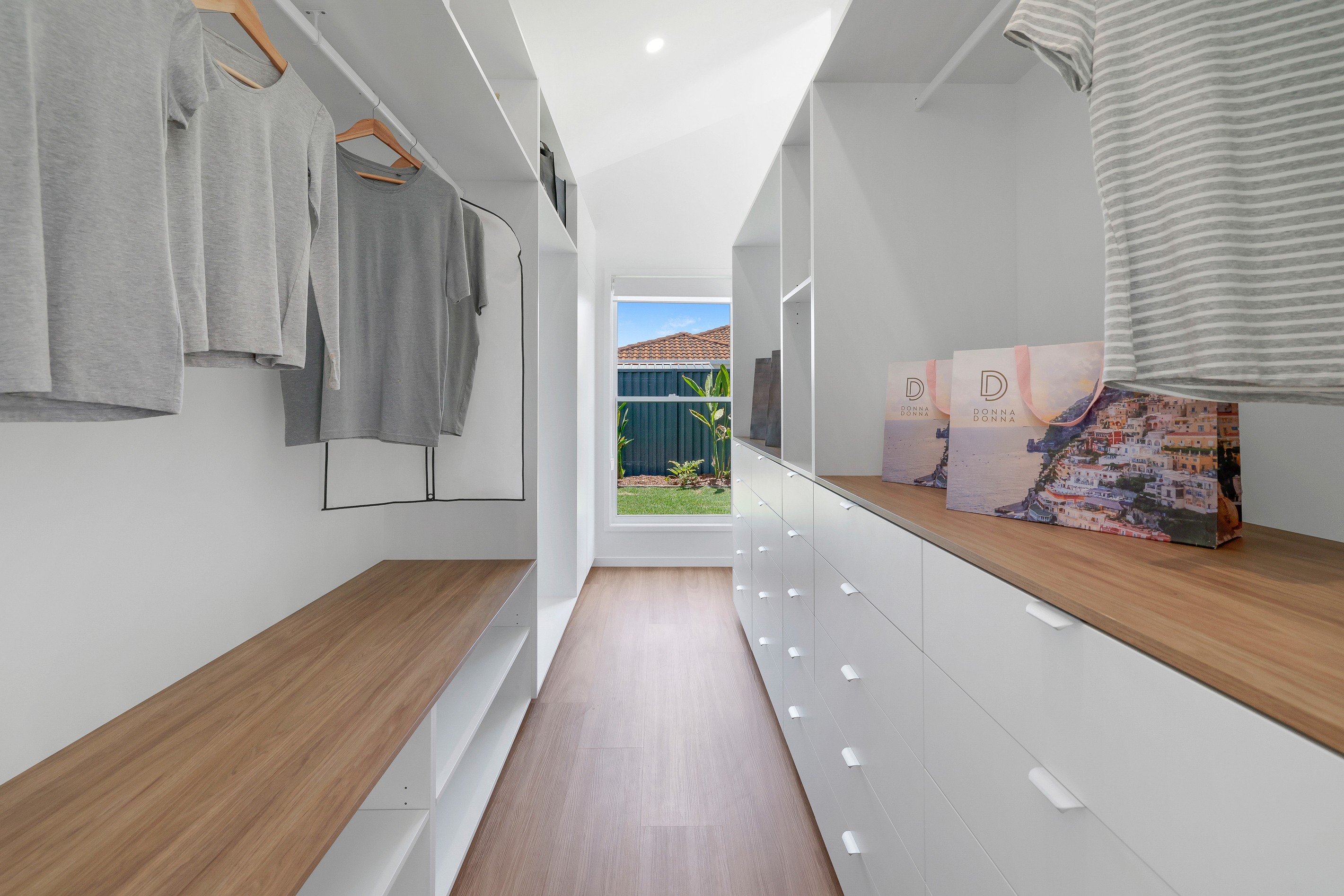 71 Ironbark Street, Elanora, QLD 4221