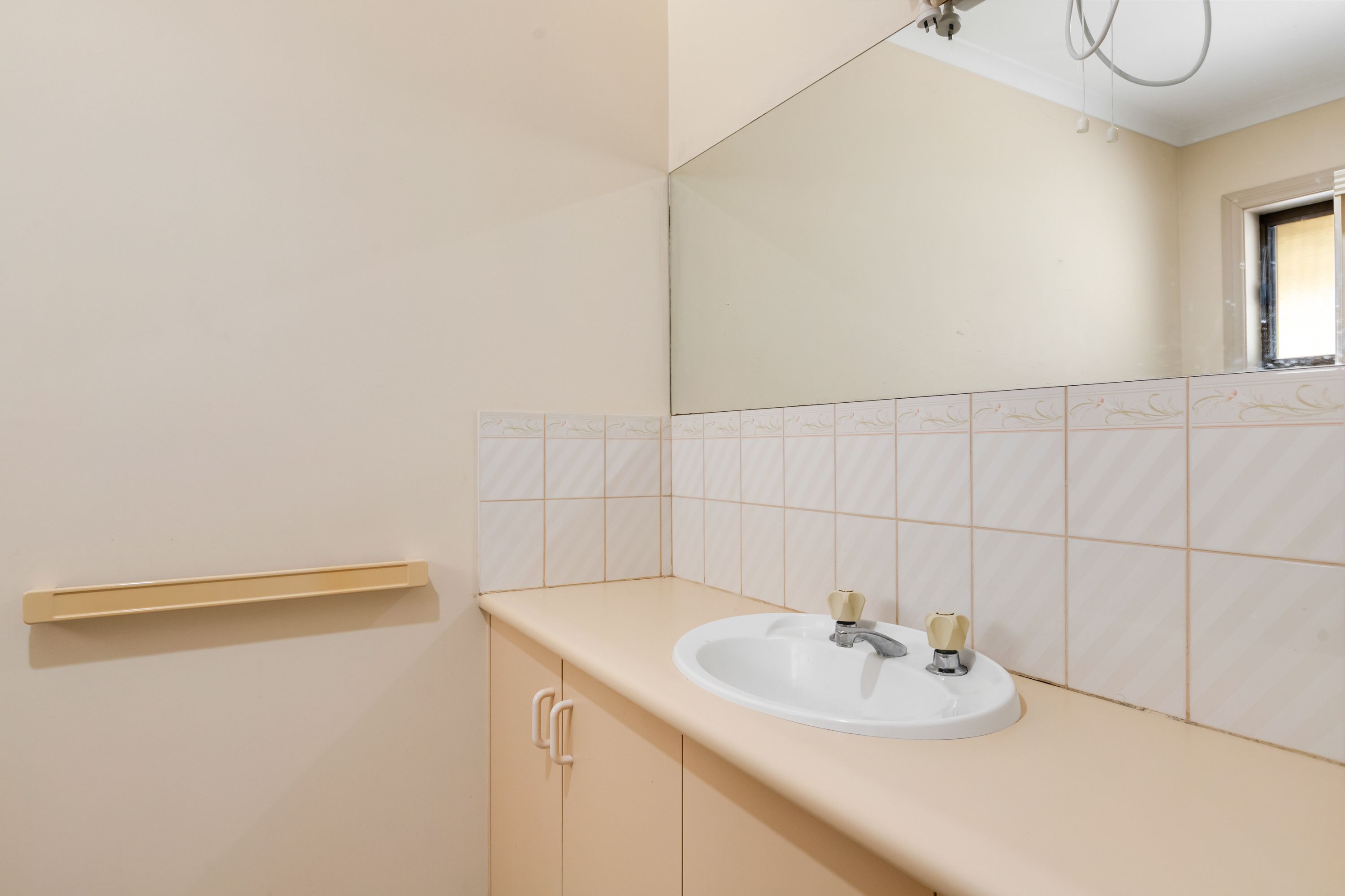 2/226-228 Adams Street — photo 11 of 15