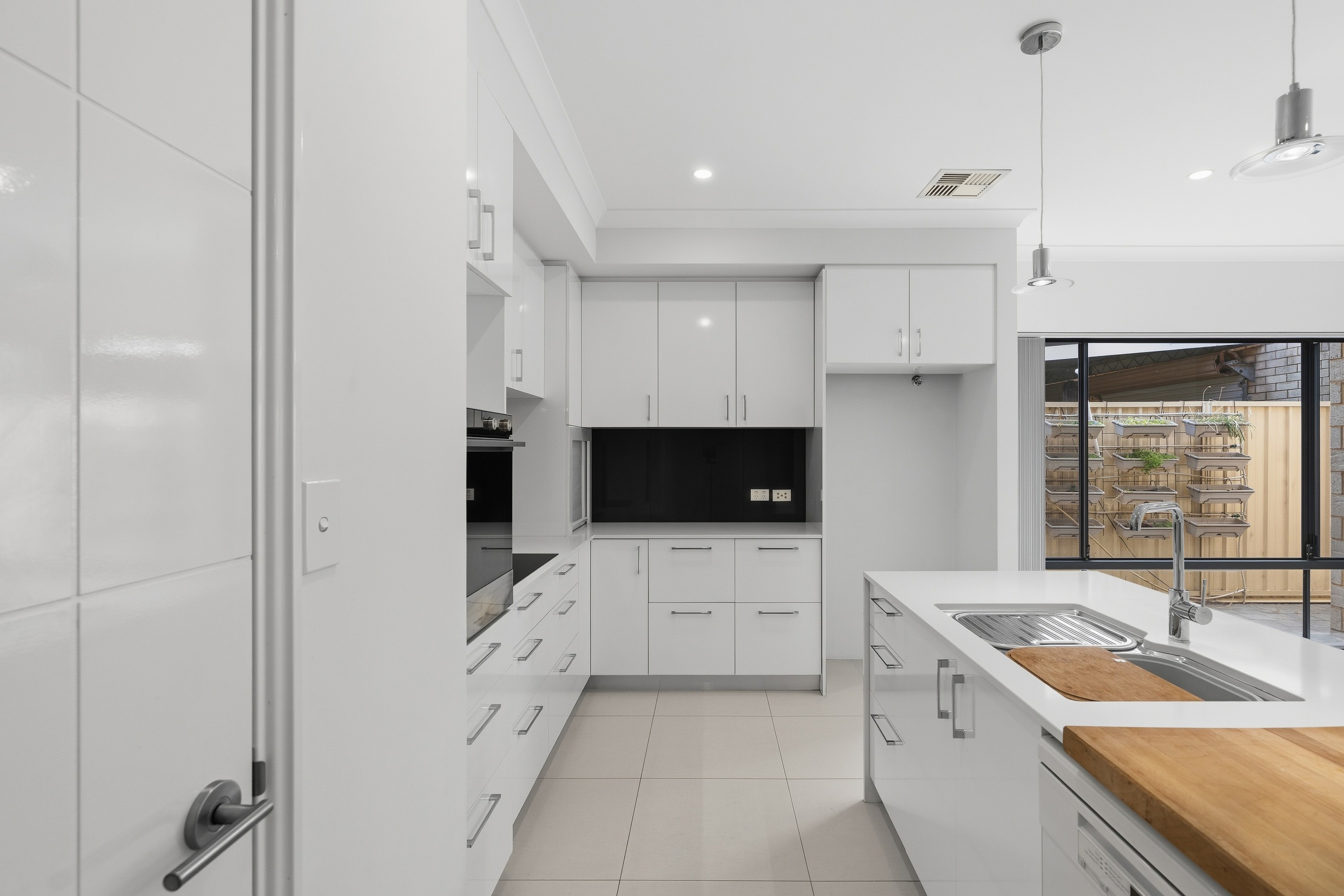 2/97 Gabriel Street, Cloverdale, WA 6105