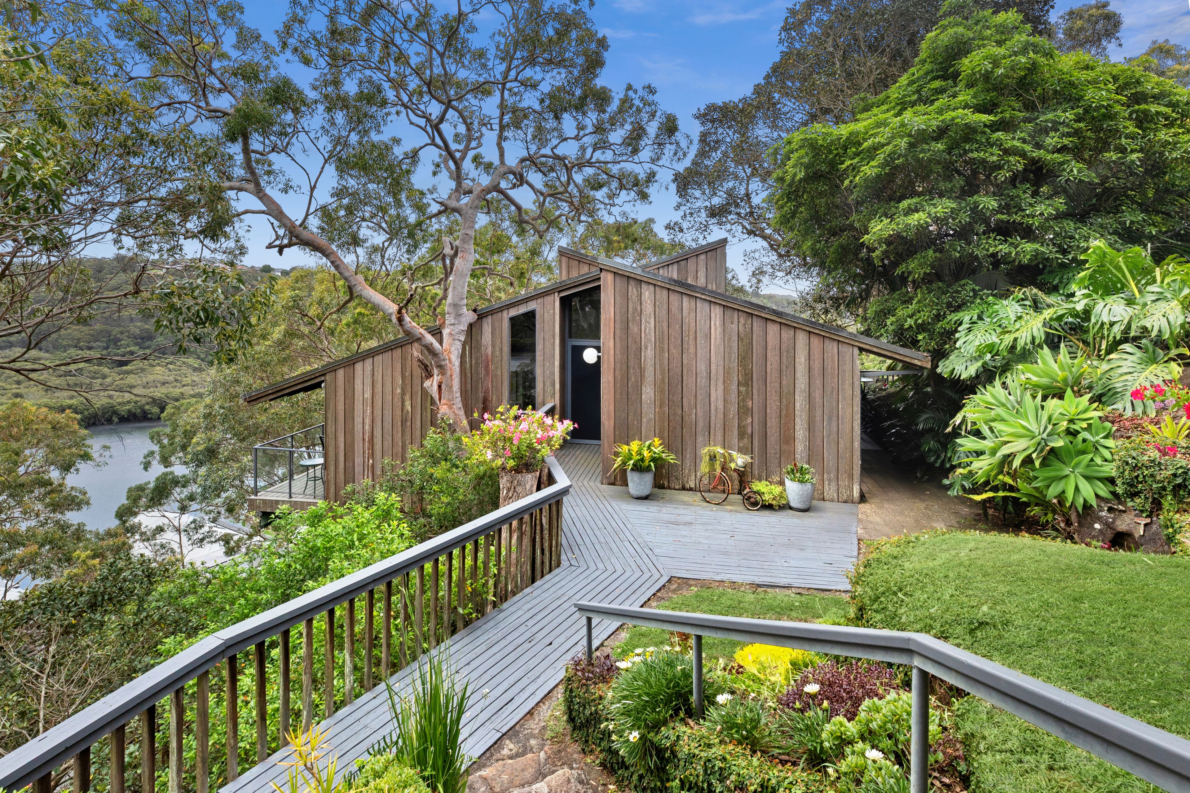 9 Doveleys Road — photo 17 of 19