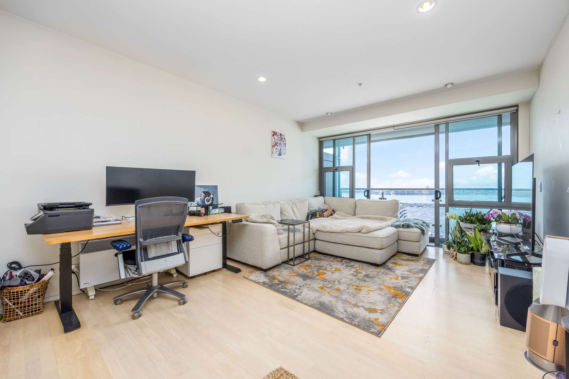 1203/30 Beach Road photo 5