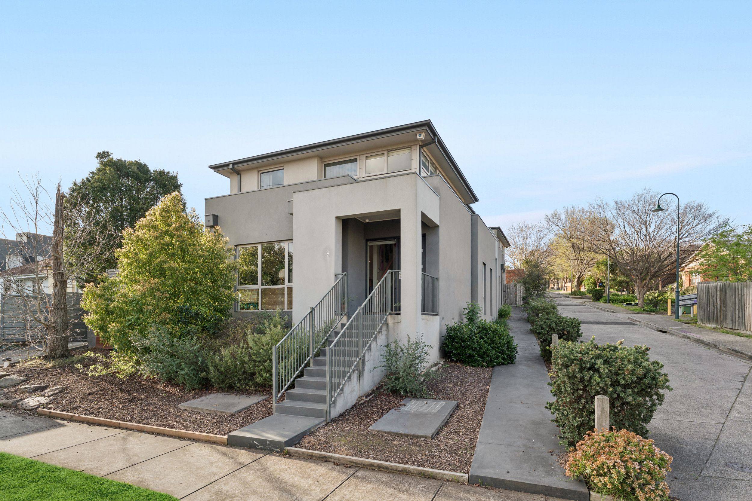 1/8 Chaleyer Street, Reservoir, VIC 3073