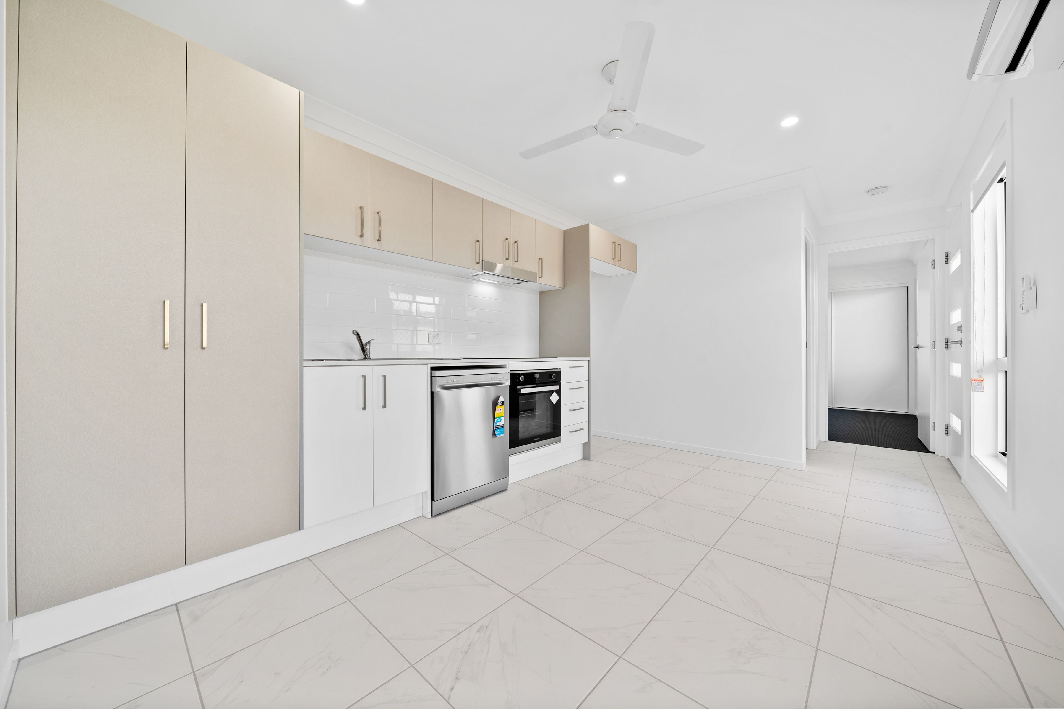 1/17 Royal Street, Park Ridge, QLD 4125