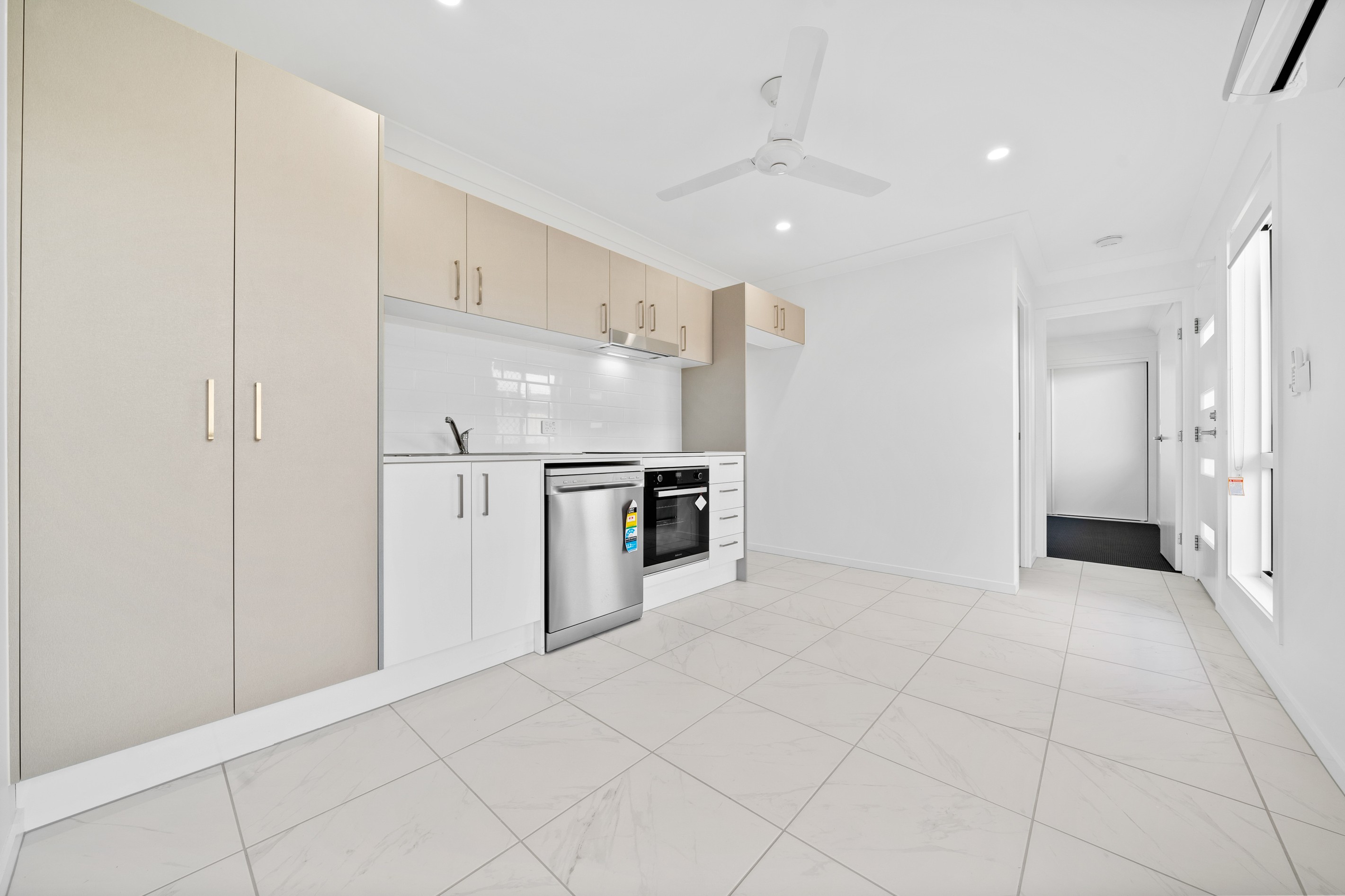 1/17 Royal Street, Park Ridge, QLD 4125