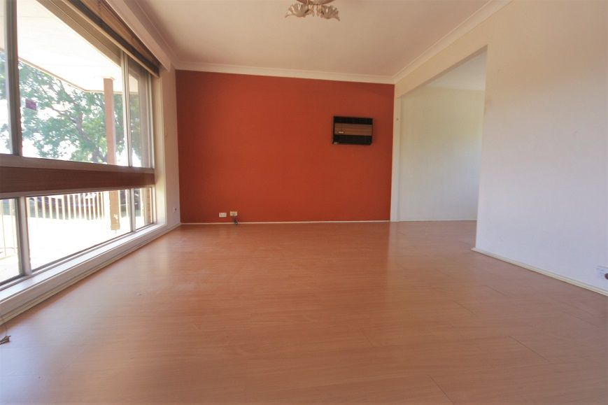 26 Queenscliff Street, Woodbine, NSW 2560