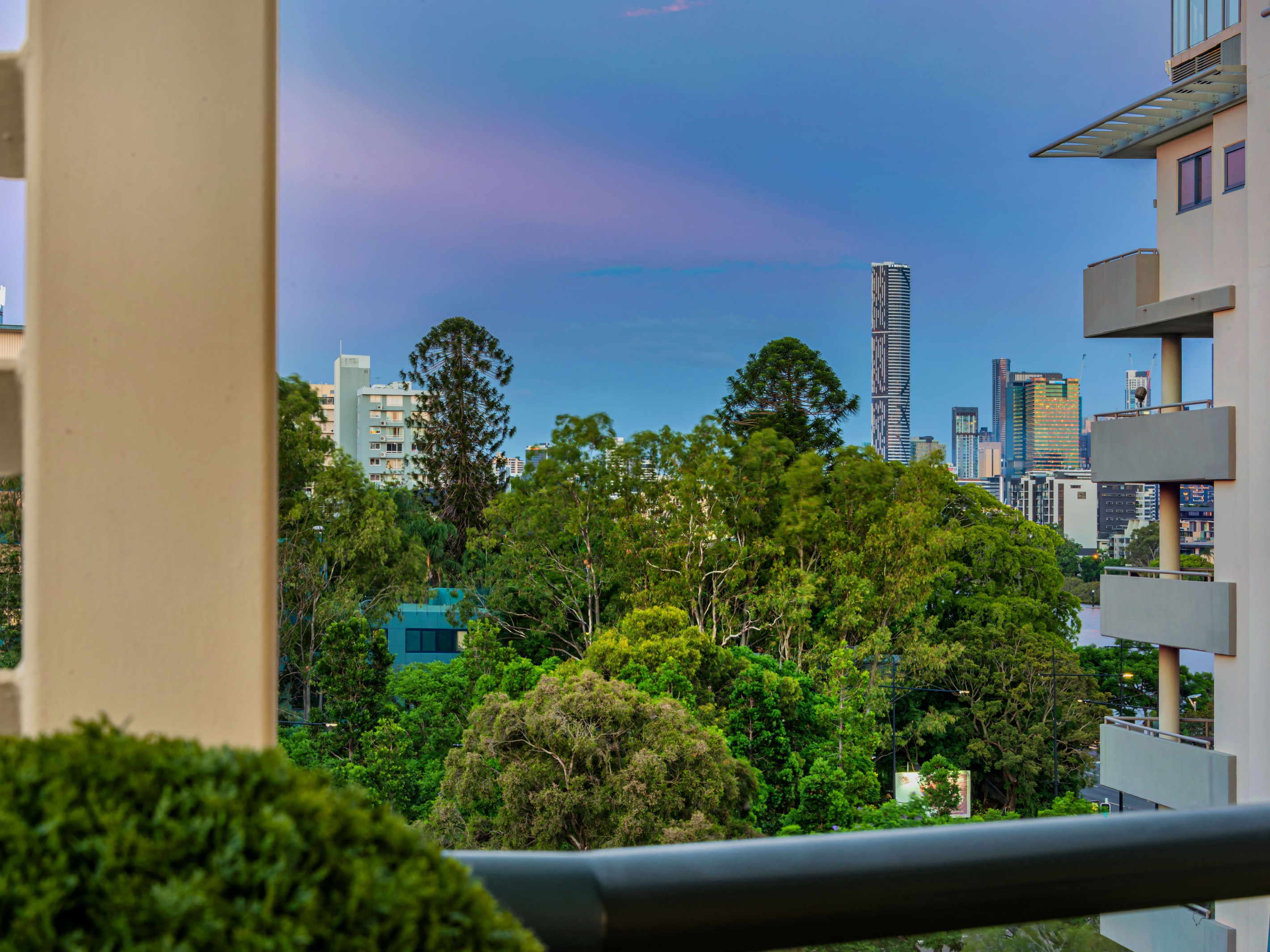 25/16 Patrick Lane, Toowong, QLD 4066