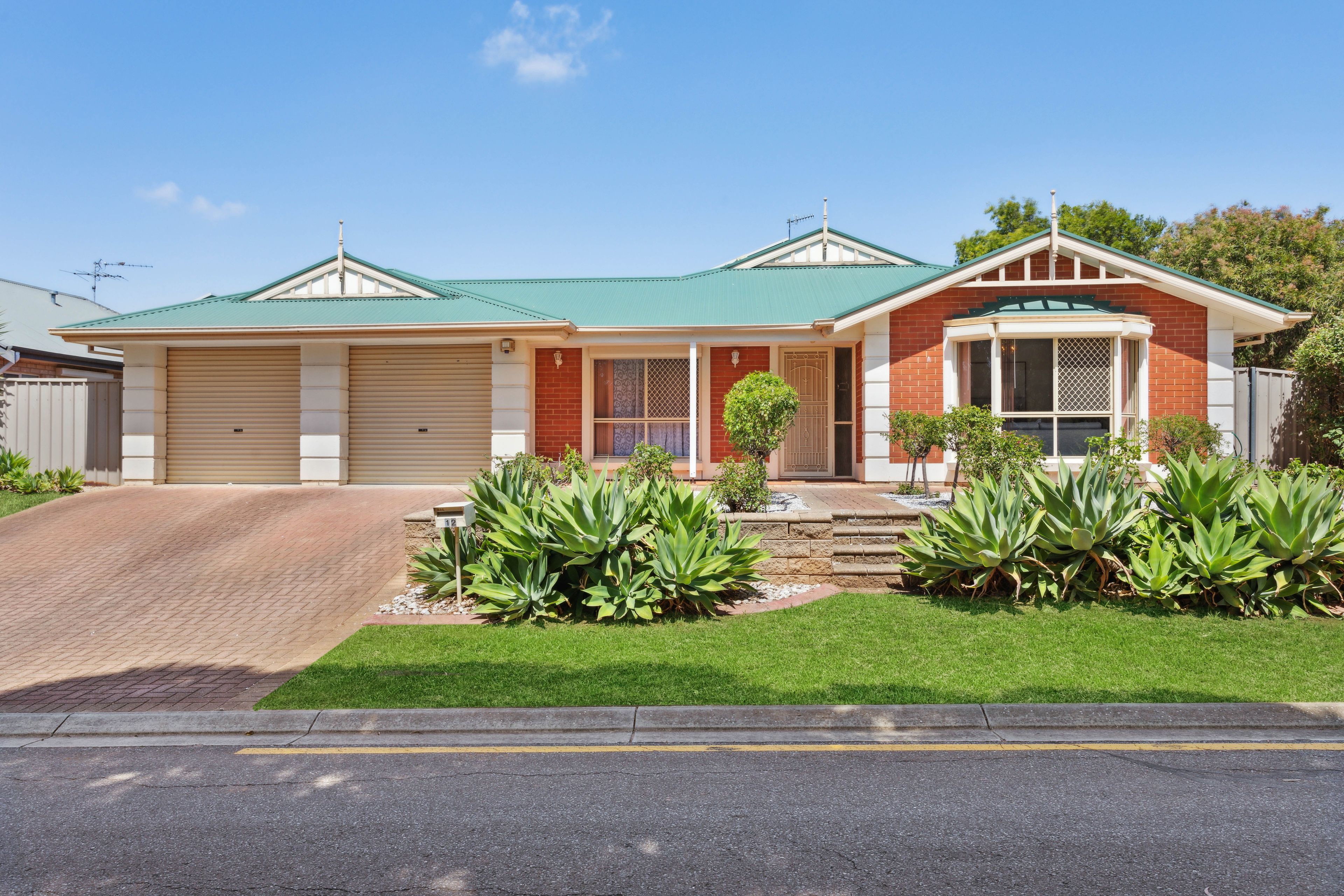 12 Fergusson Bowl, Craigmore, SA 5114