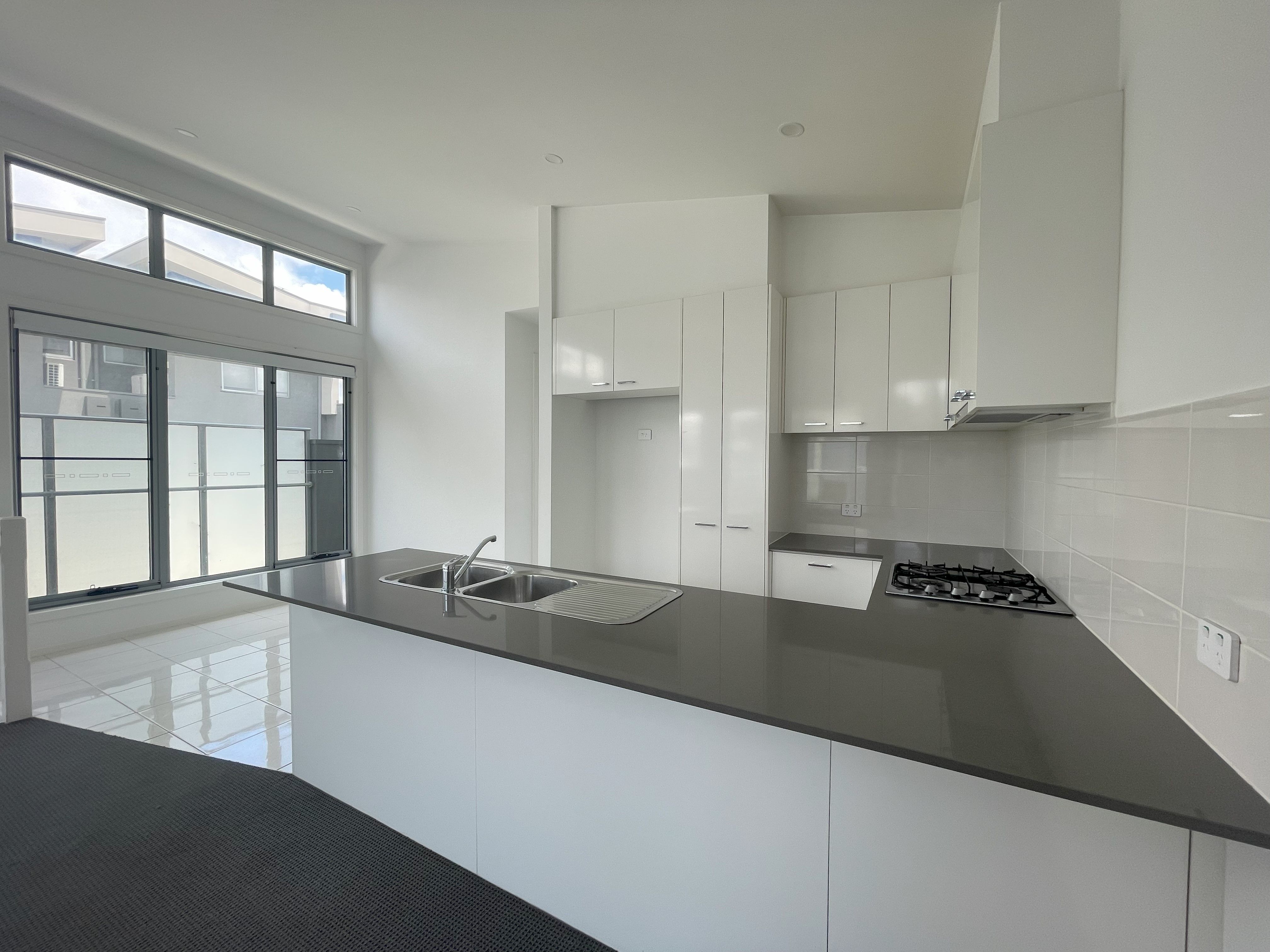 6 Zara Court — photo 5 of 12