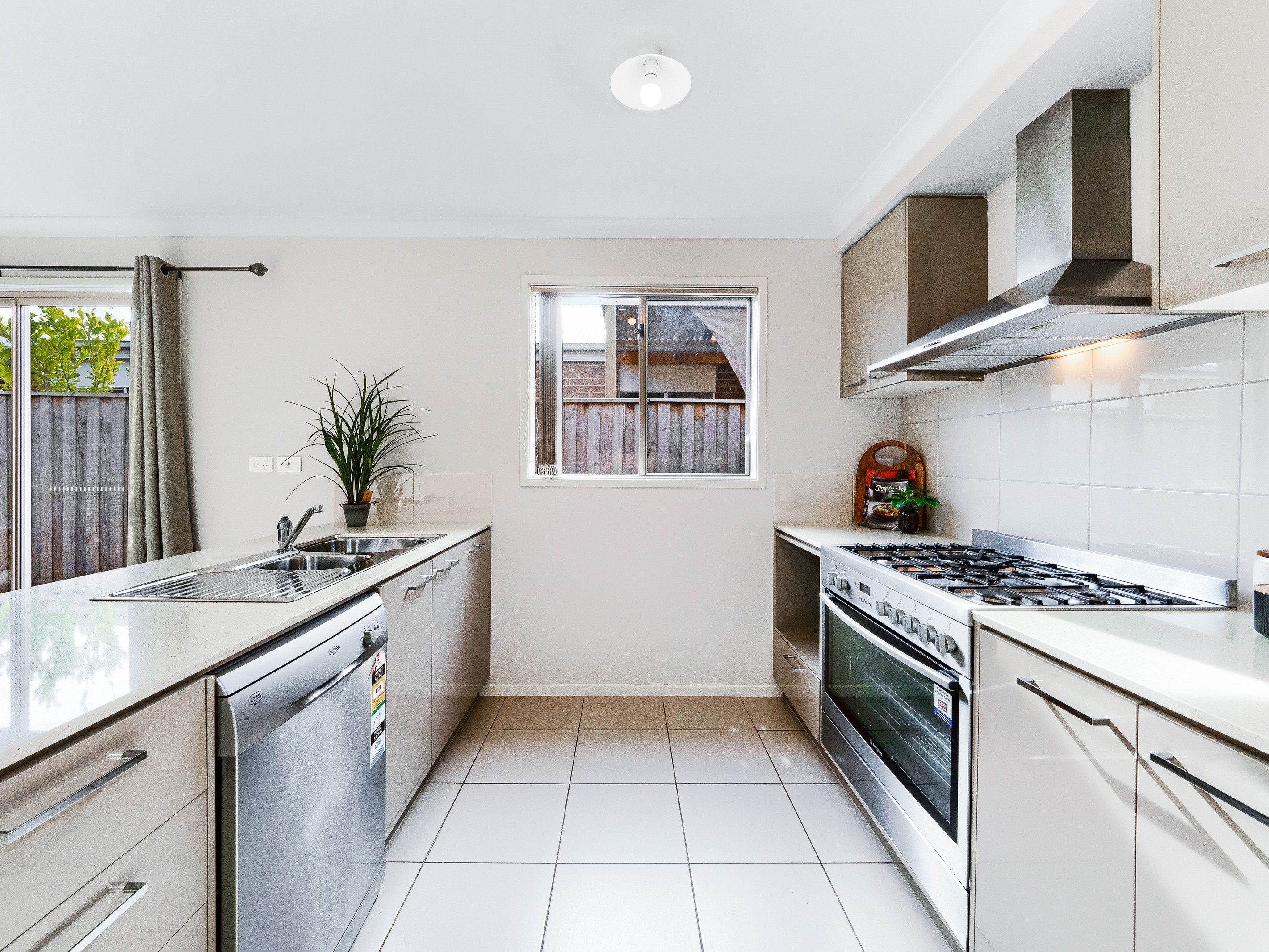 27 Curved Trunk Road, Officer, VIC 3809