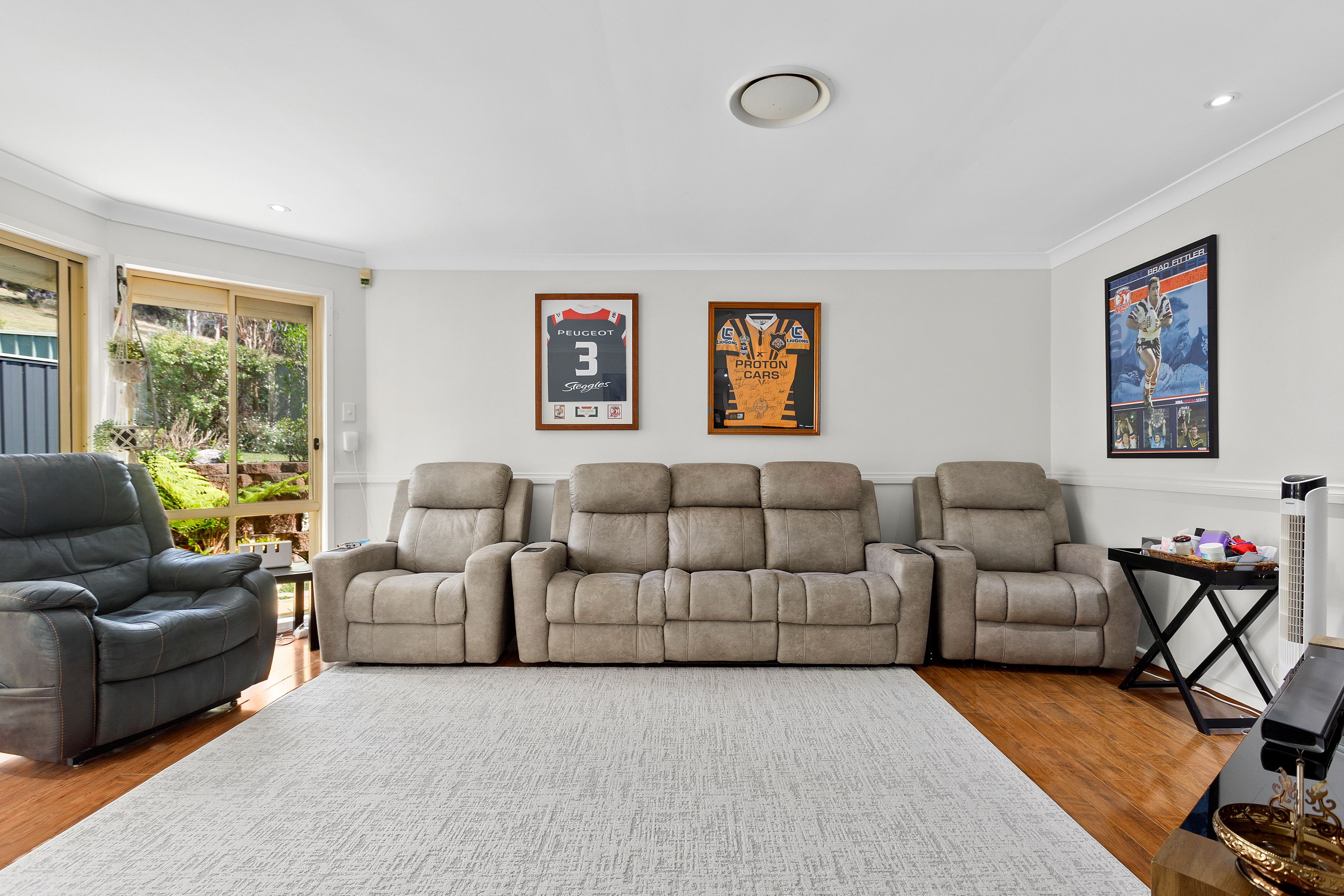9 Hawkesbury Place — photo 6 of 12