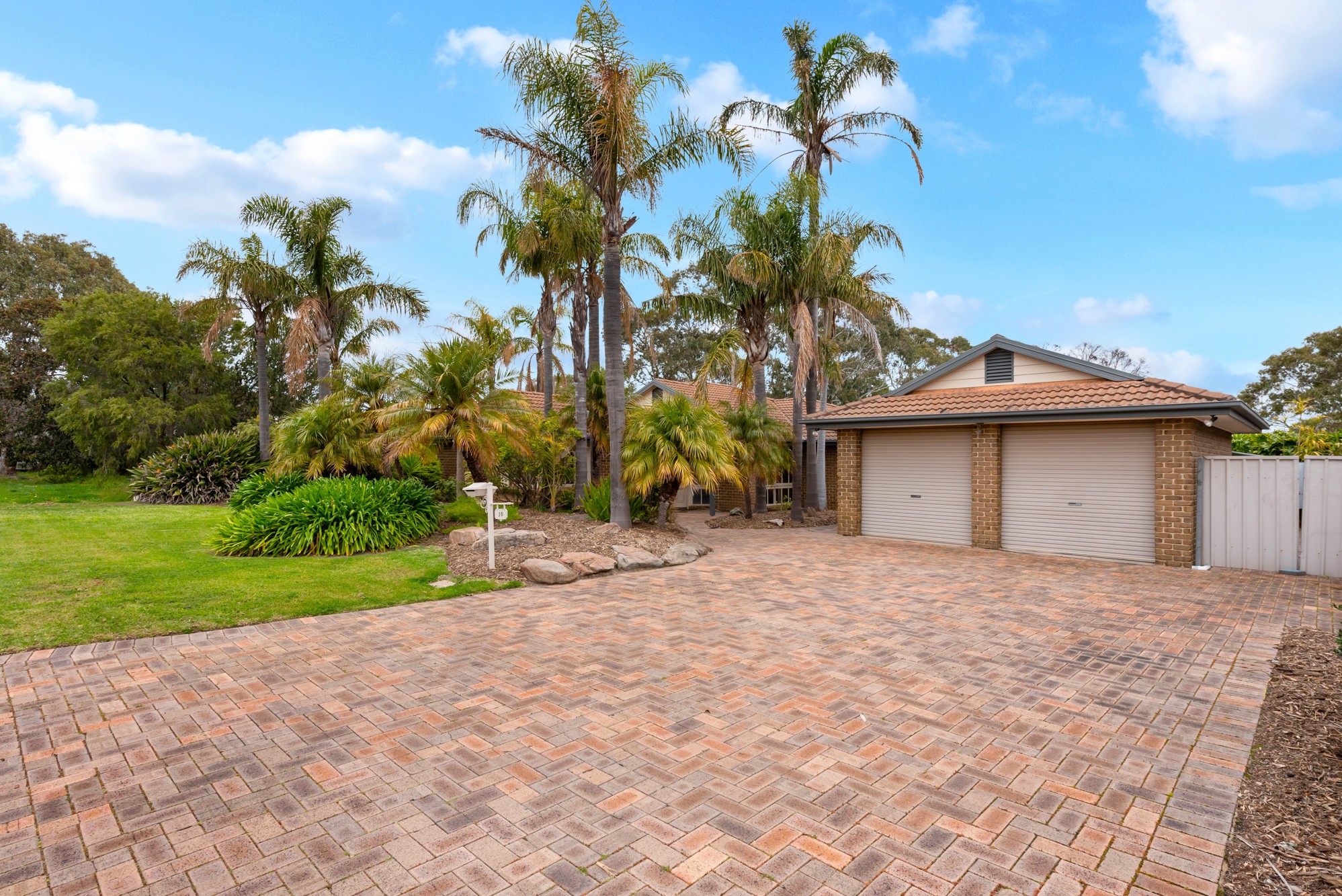 10 Shetland Street, Woodcroft, SA 5162