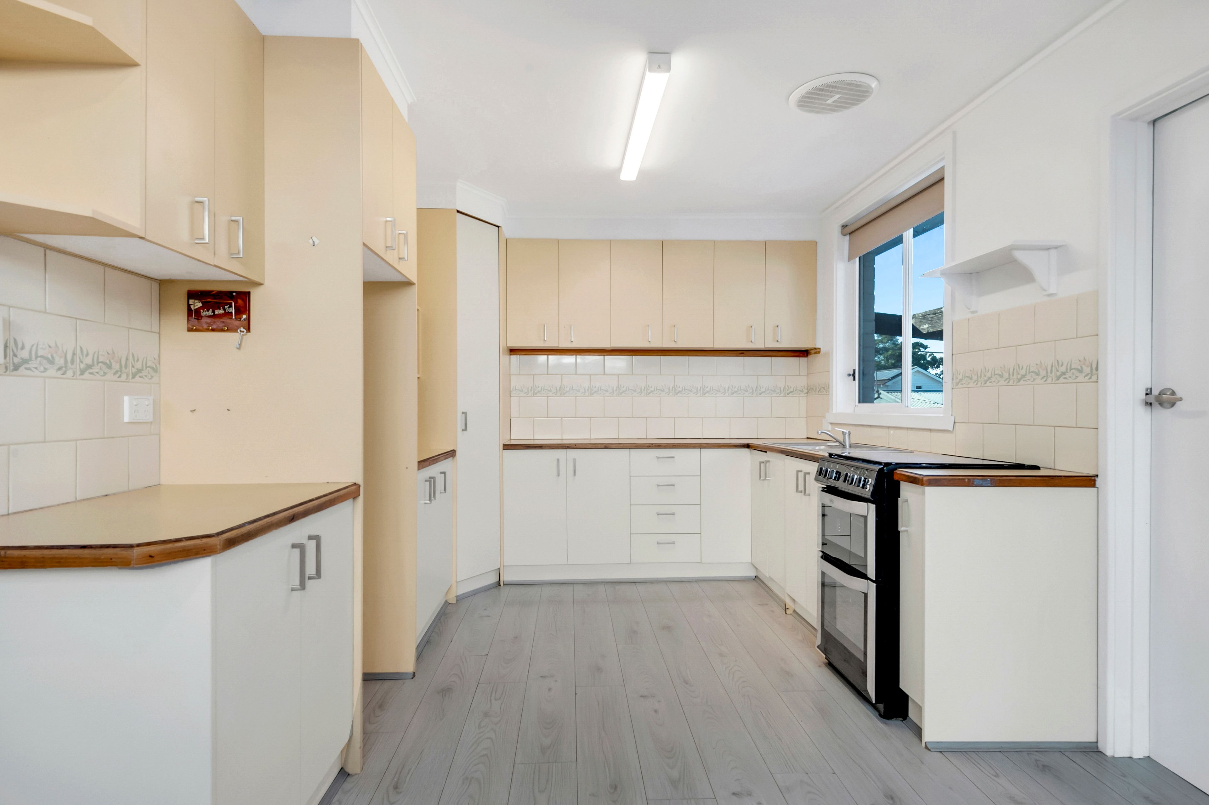 10 Yaltara Avenue, Bundoora, VIC 3083