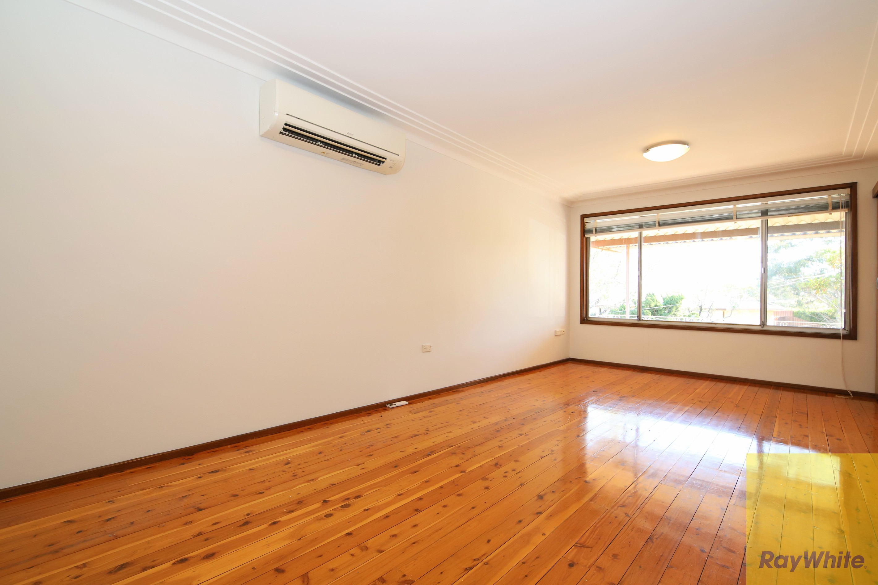 6 Cumberland Avenue, Georges Hall, NSW 2198