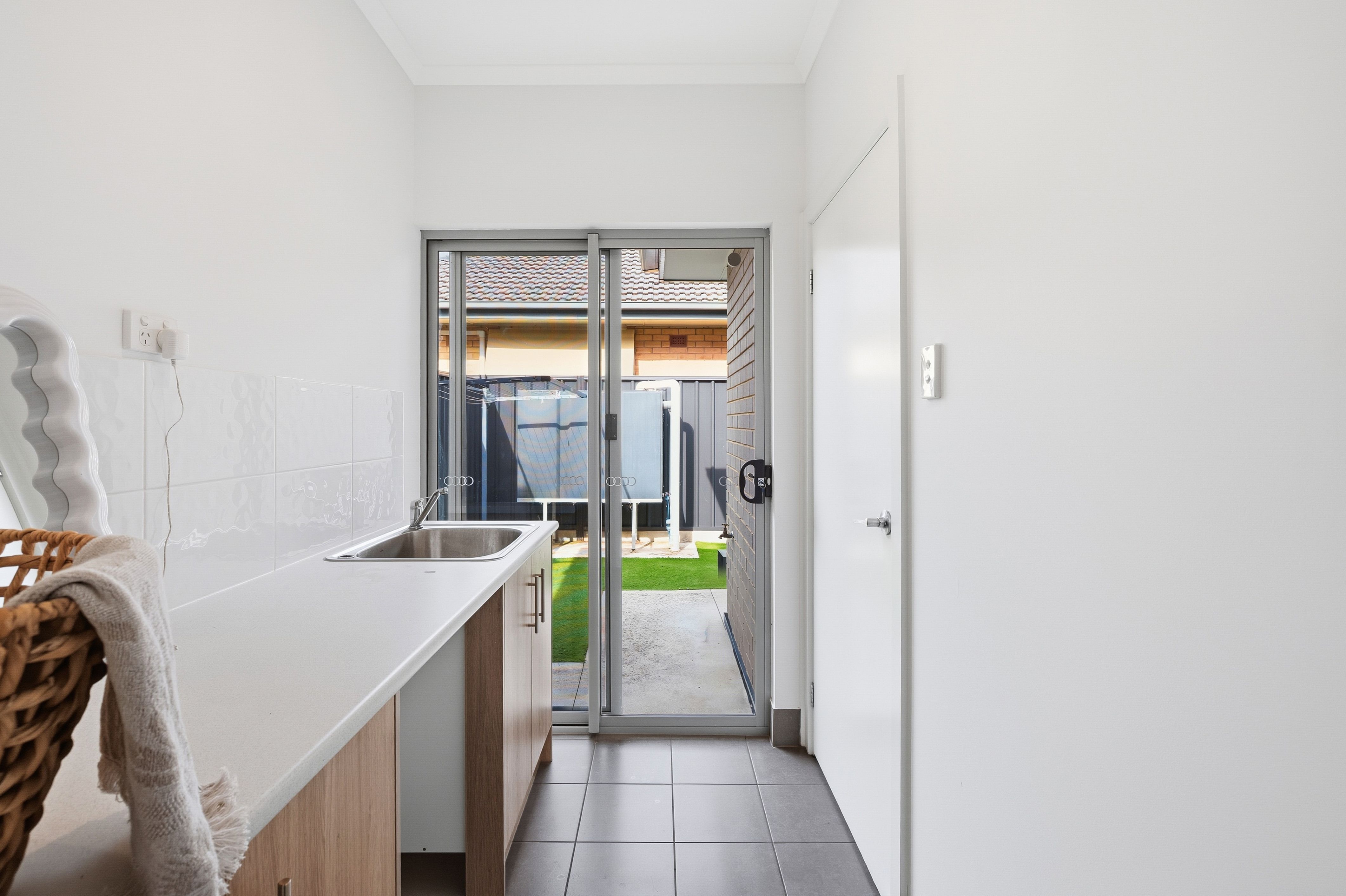 46 Alison Avenue — photo 10 of 11