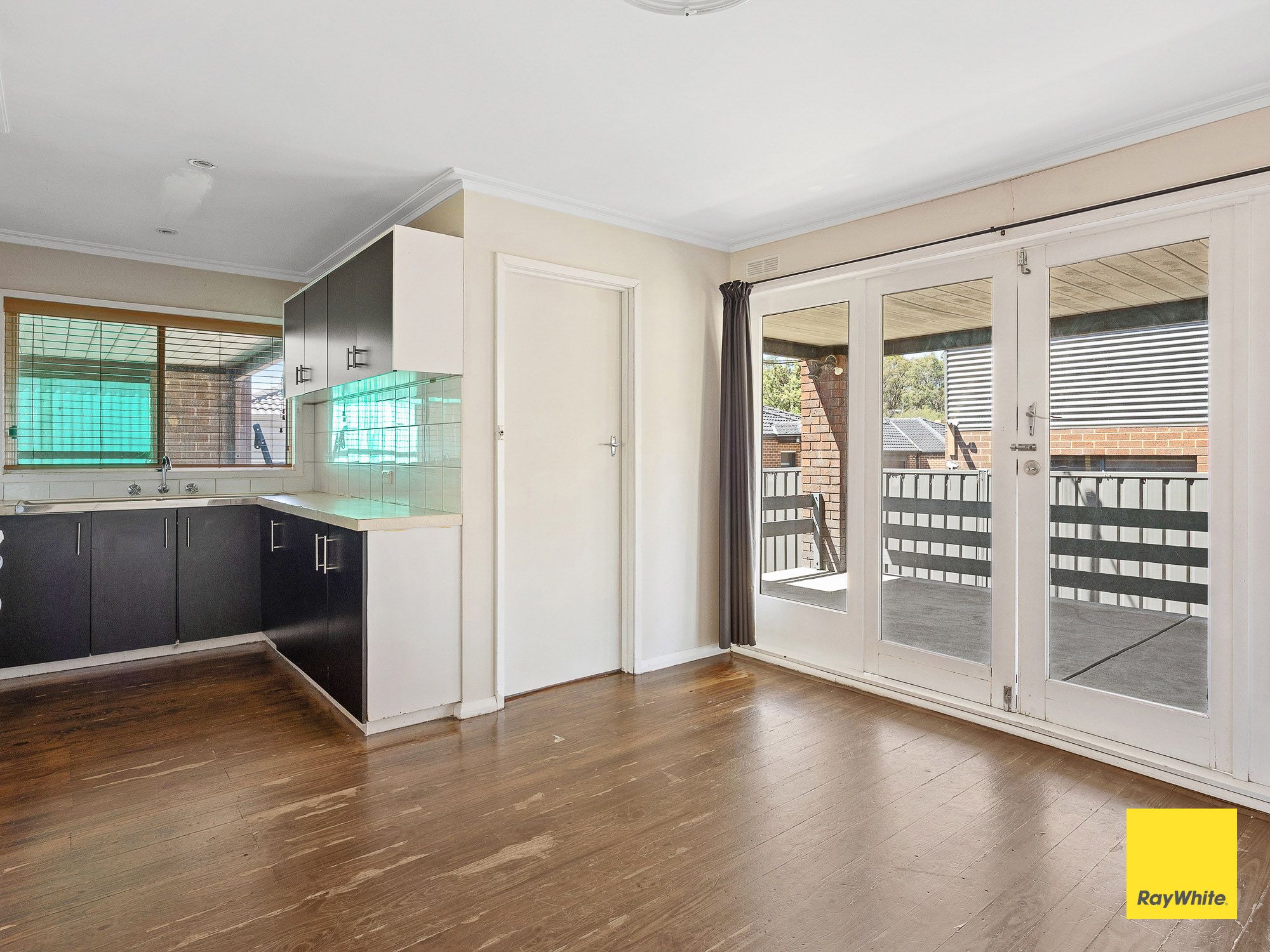 148 Holdsworth Road — photo 3 of 6