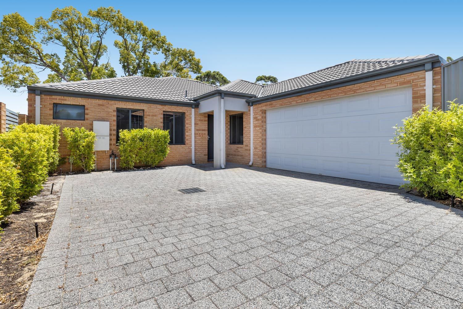 2/3 Durban Street, Belmont, WA 6104