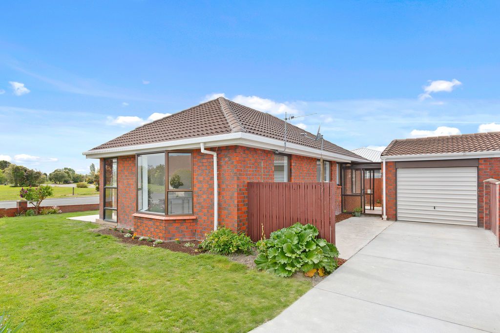 8 Mervyn Drive, Avondale, Christchurch City