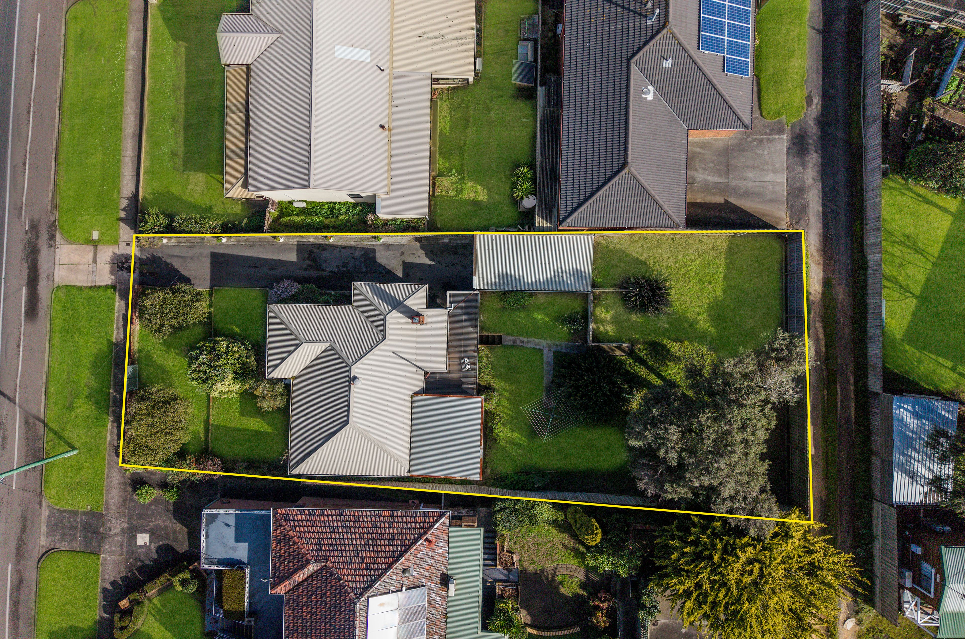390 Raglan Parade — photo 10 of 10