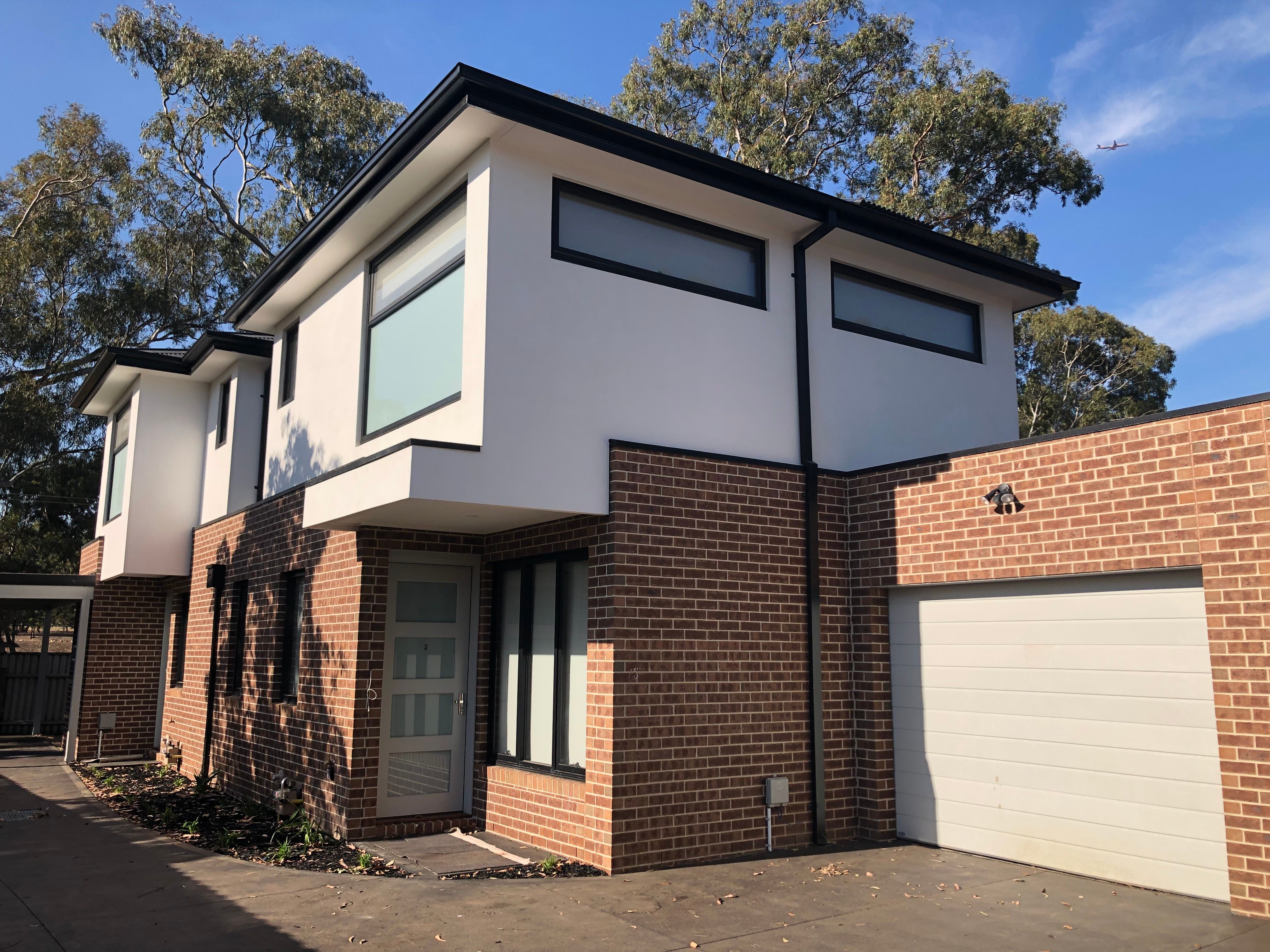 2/60 Mill Park Drive, Mill Park, VIC 3082
