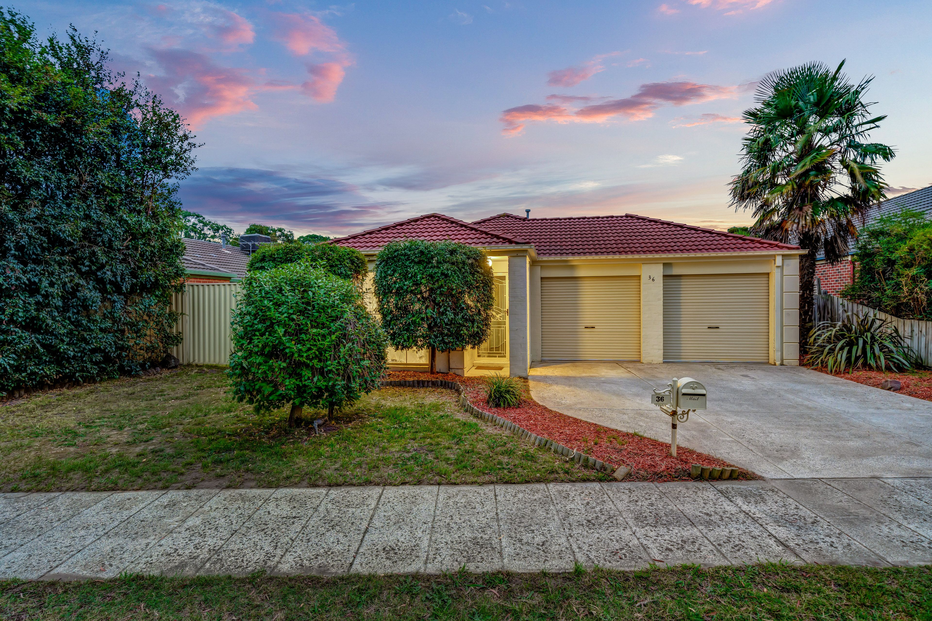 36 Henry Lawson Drive, Lynbrook VIC 3975