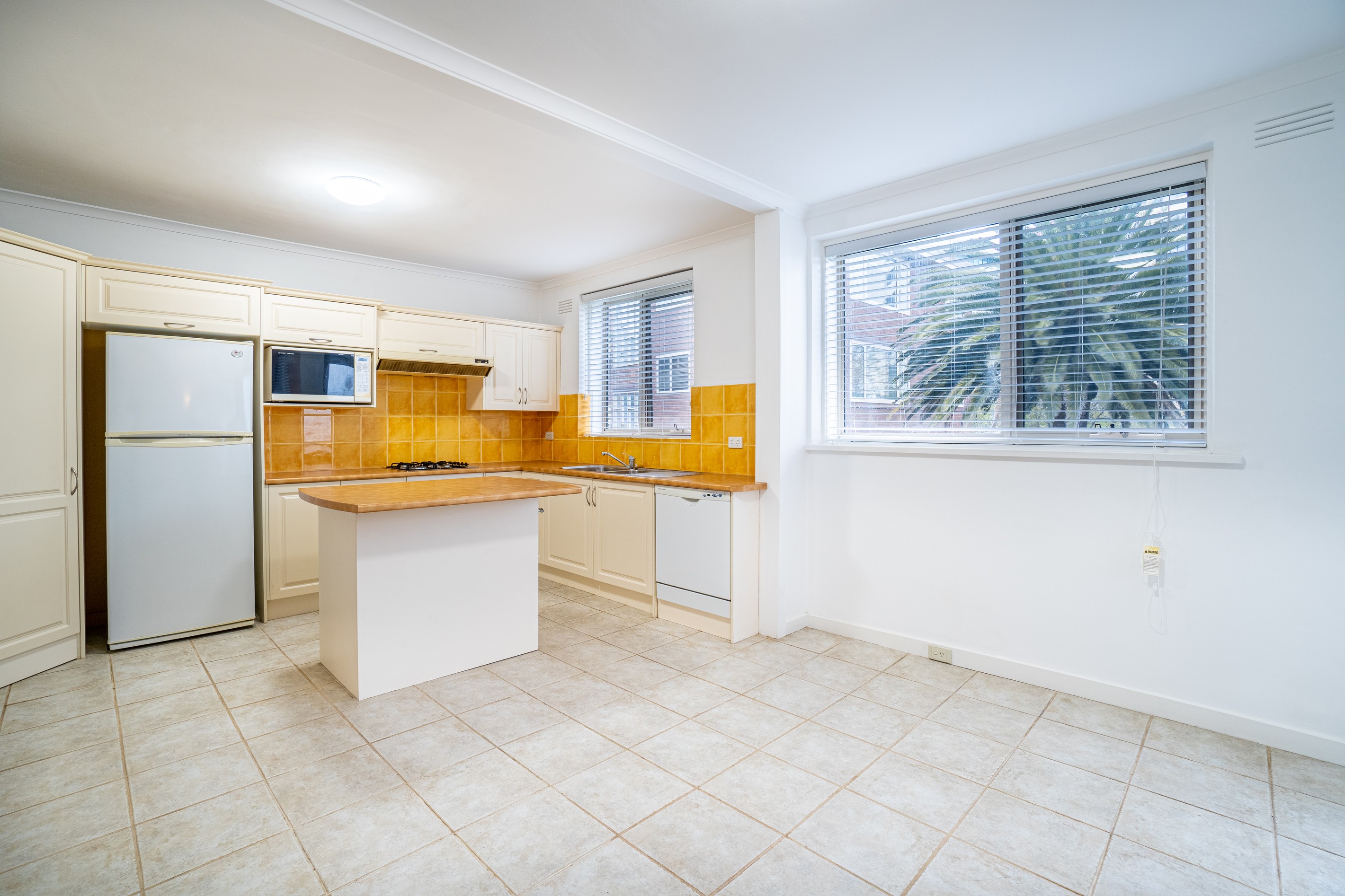 14/1 The Esplanade, St Kilda, VIC 3182
