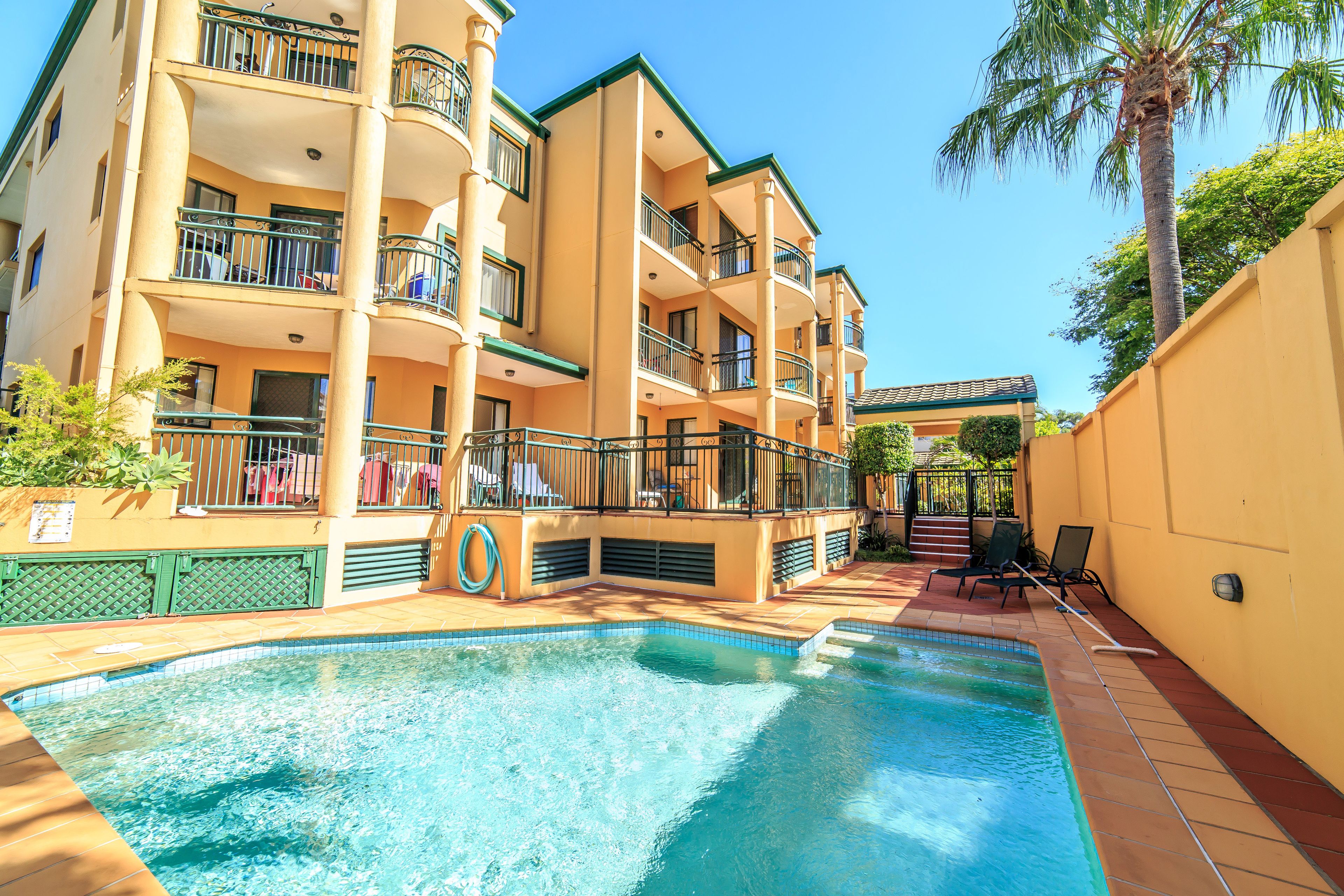 12/10-12 Spendelove Avenue, Southport, QLD 4215