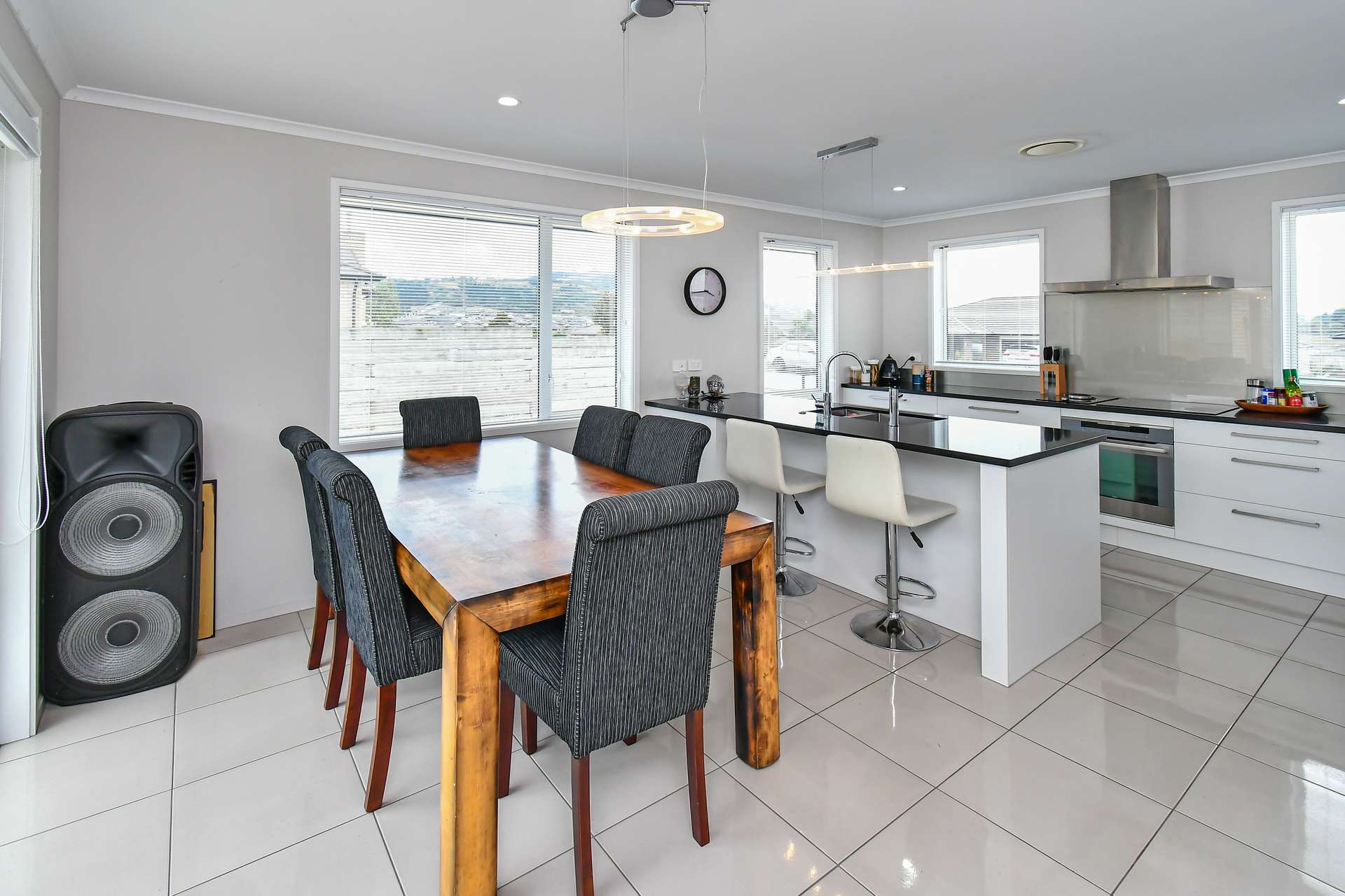 16 Pyne Crescent photo 3