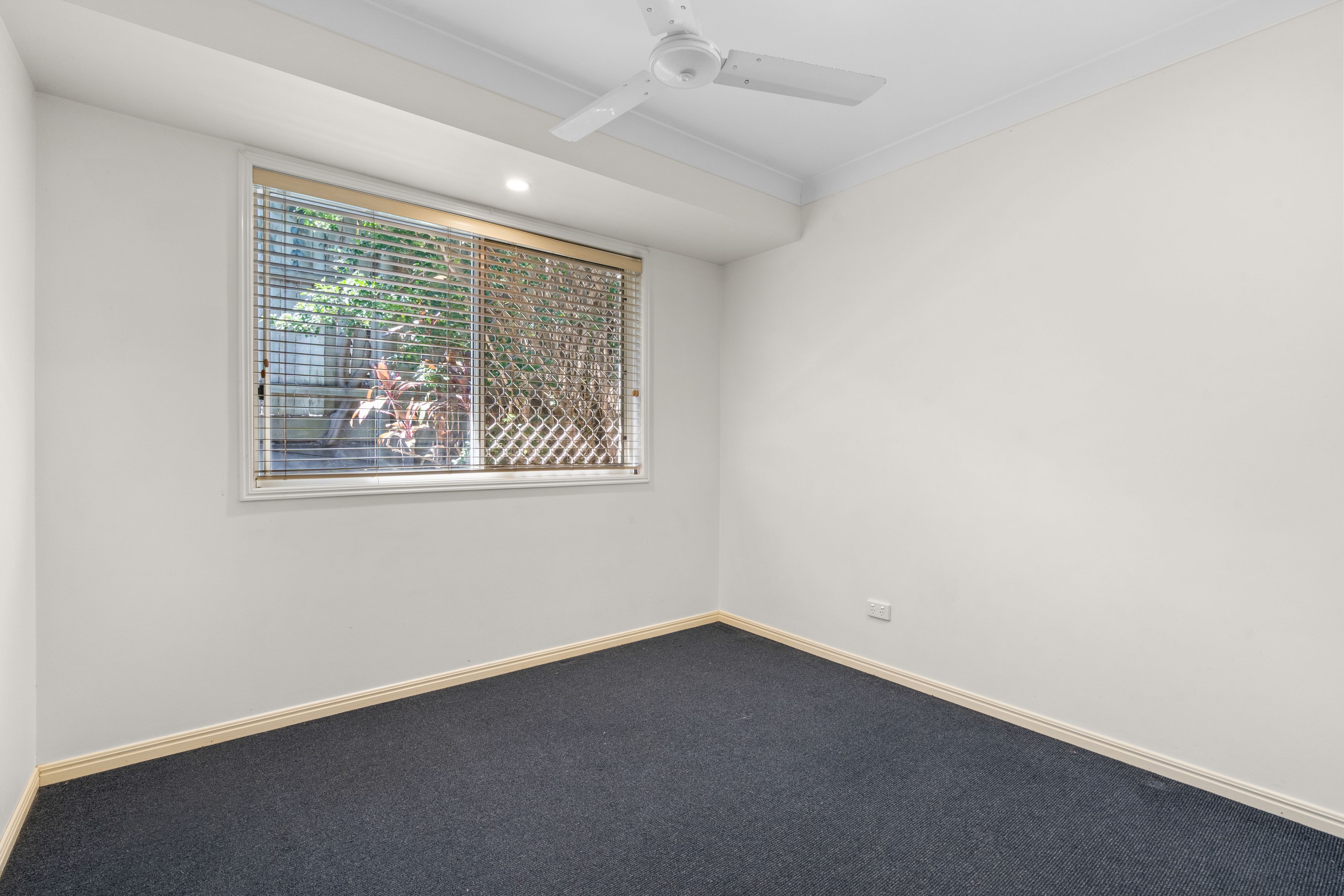4 Mitchelson Close — photo 14 of 20