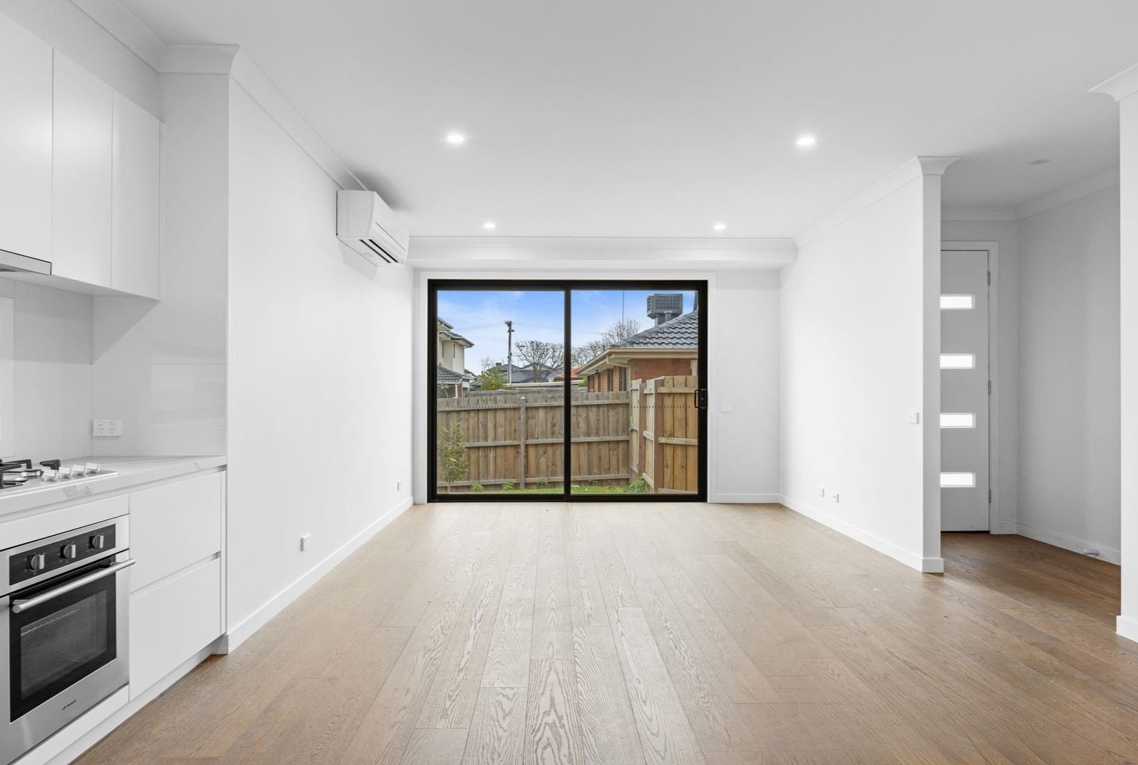 3/8 Birdwood Avenue, Dandenong, VIC 3175