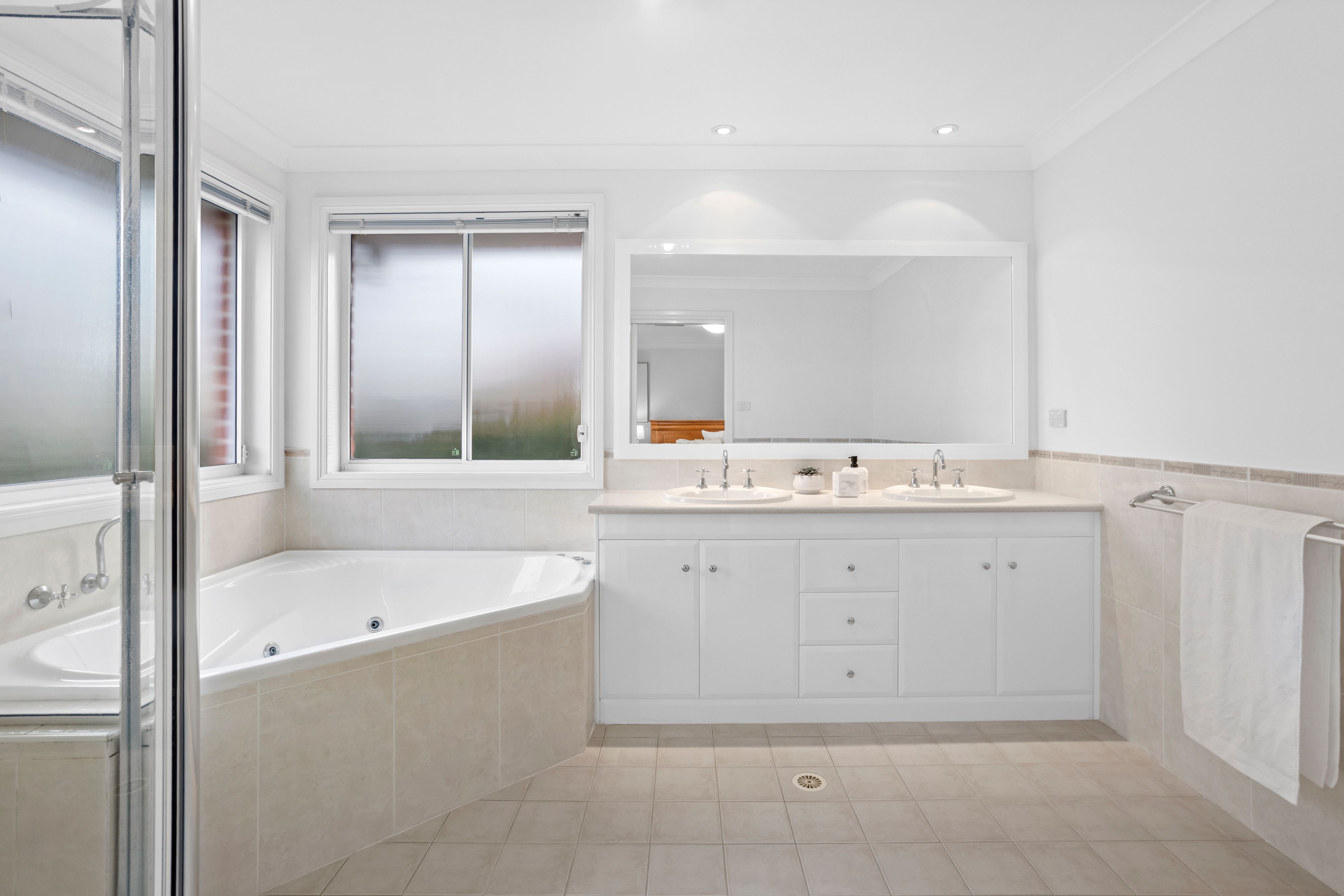 32 St Pauls Avenue — photo 8 of 21