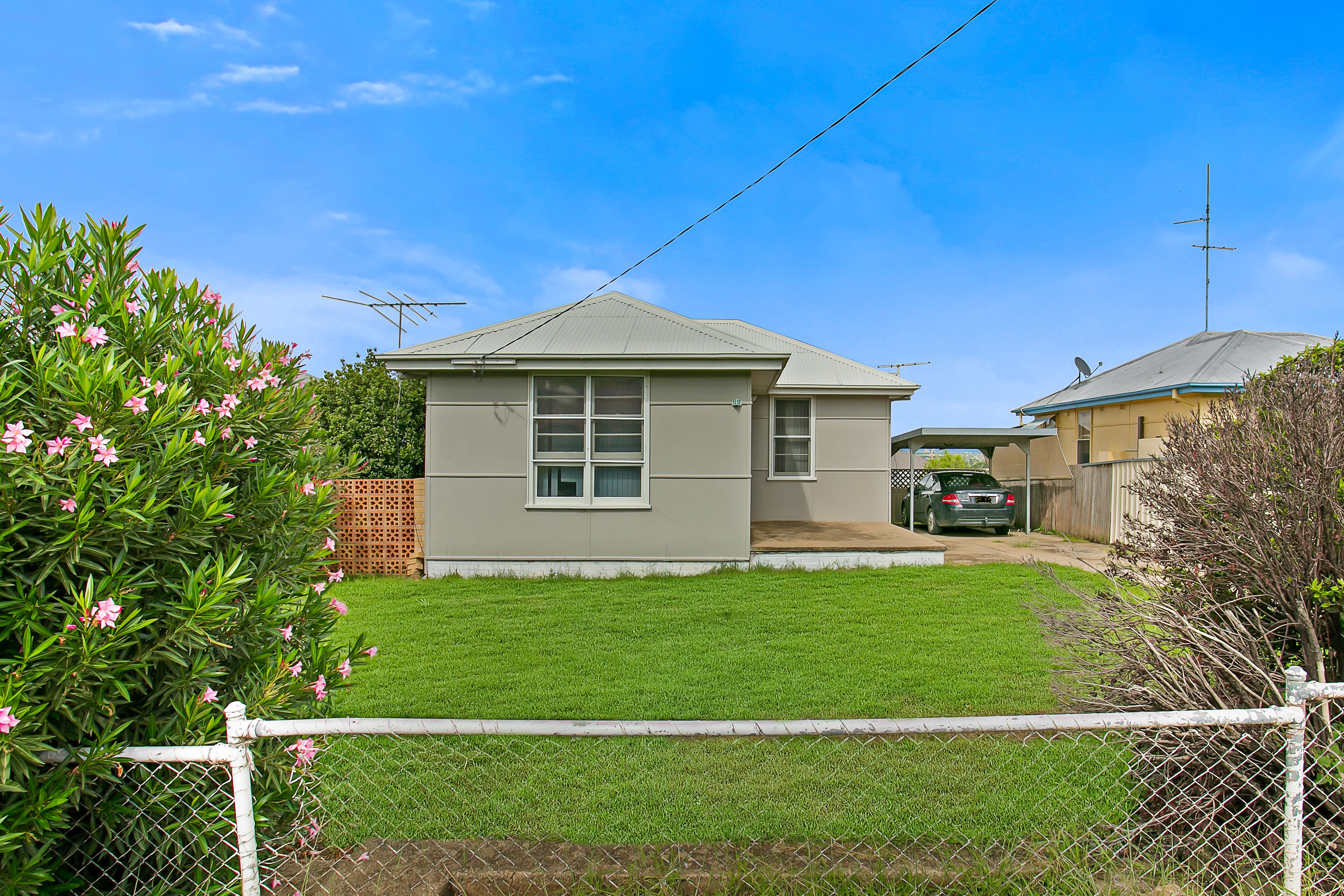 17 Peel Street, Tamworth NSW 2340