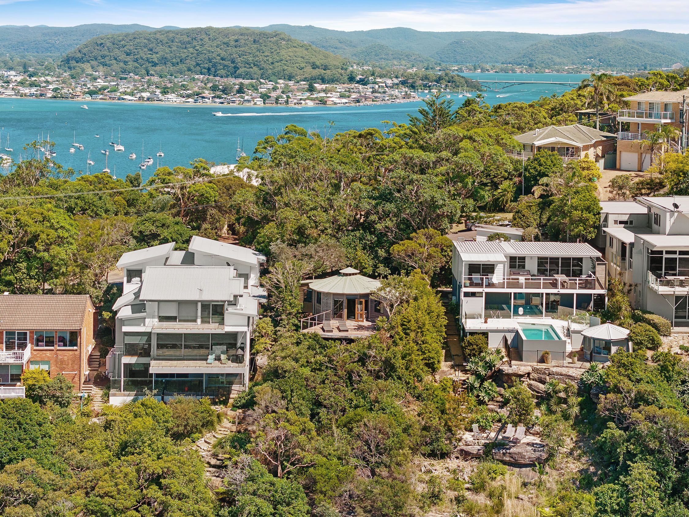 2 Manly View Road — photo 3 of 18