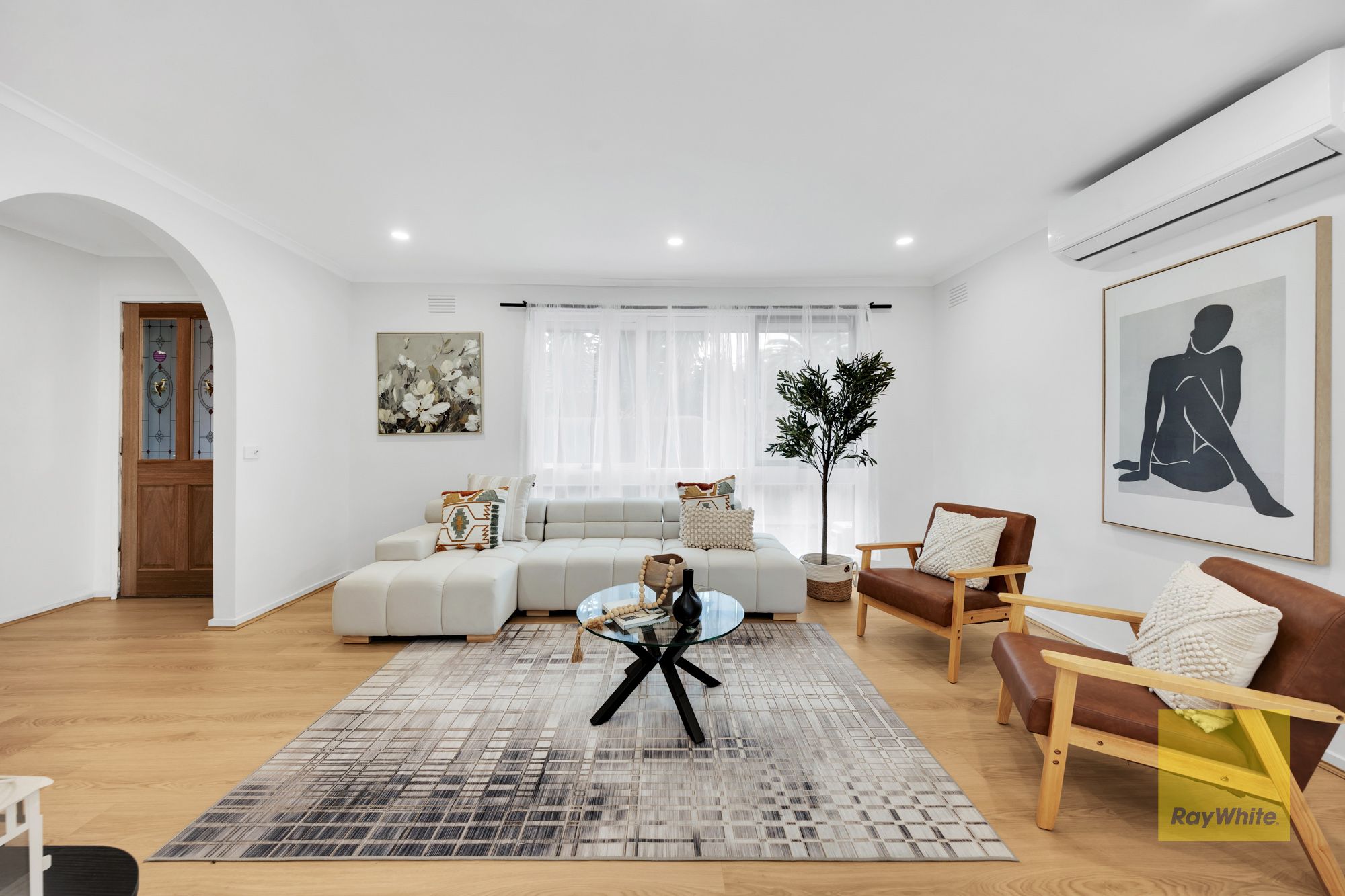 91 Cambridge Crescent — photo 4 of 19