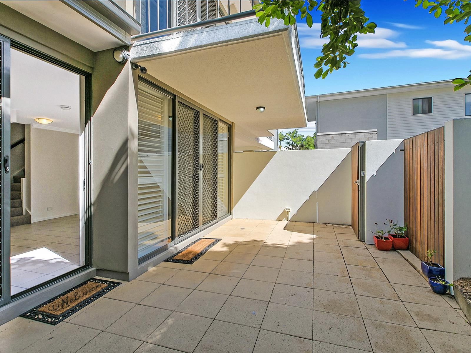 2/127 Ekibin Road, Annerley, QLD 4103